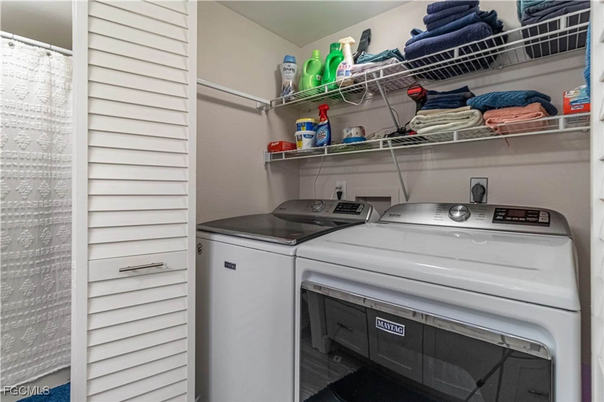 Property Slideshow image 10 of 38 | 7430 lake breeze dr apt 403, Fort Myers, FL, 33907