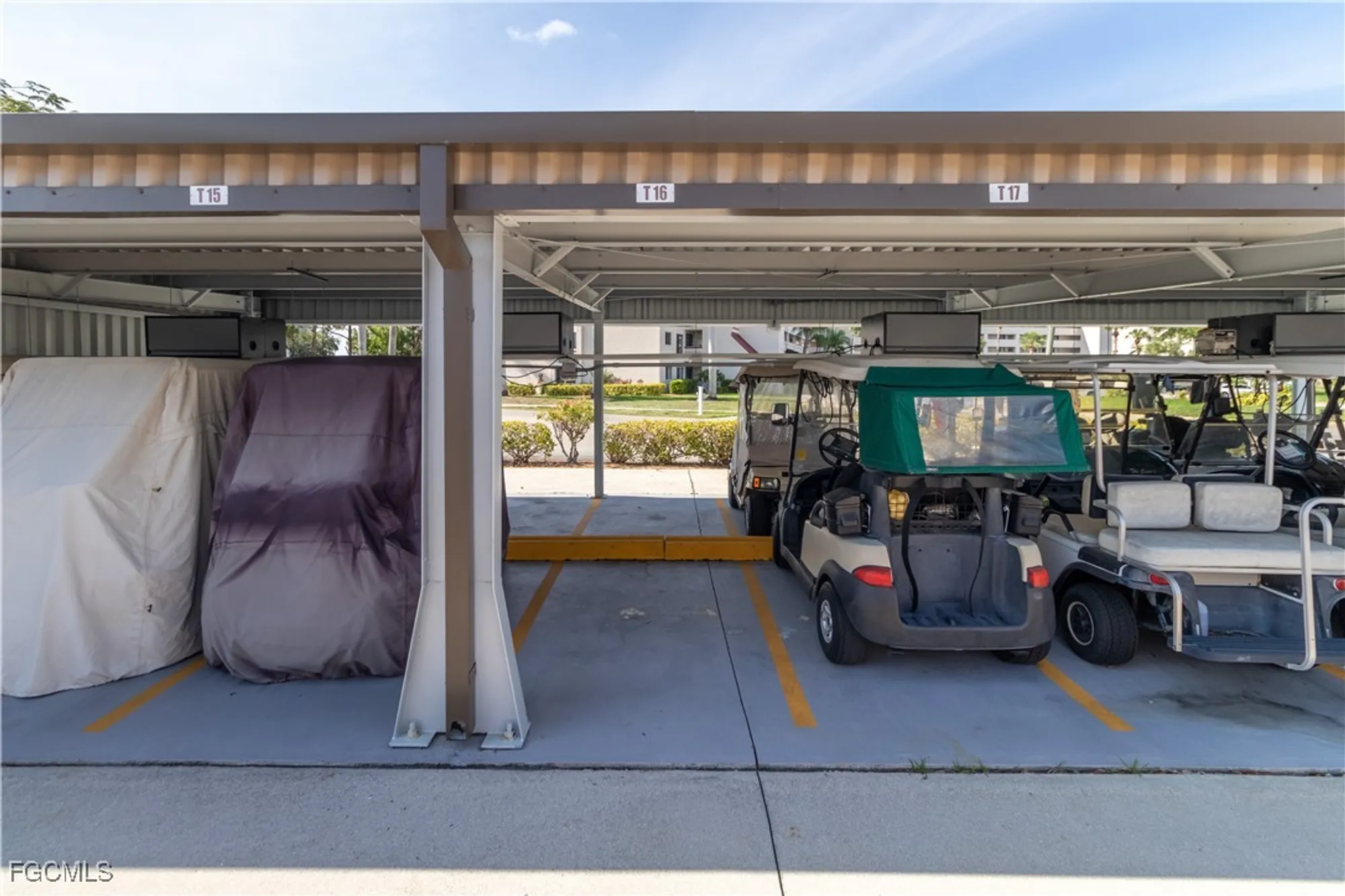 Property Slideshow image 13 of 38 | 7430 lake breeze dr apt 403, Fort Myers, FL, 33907