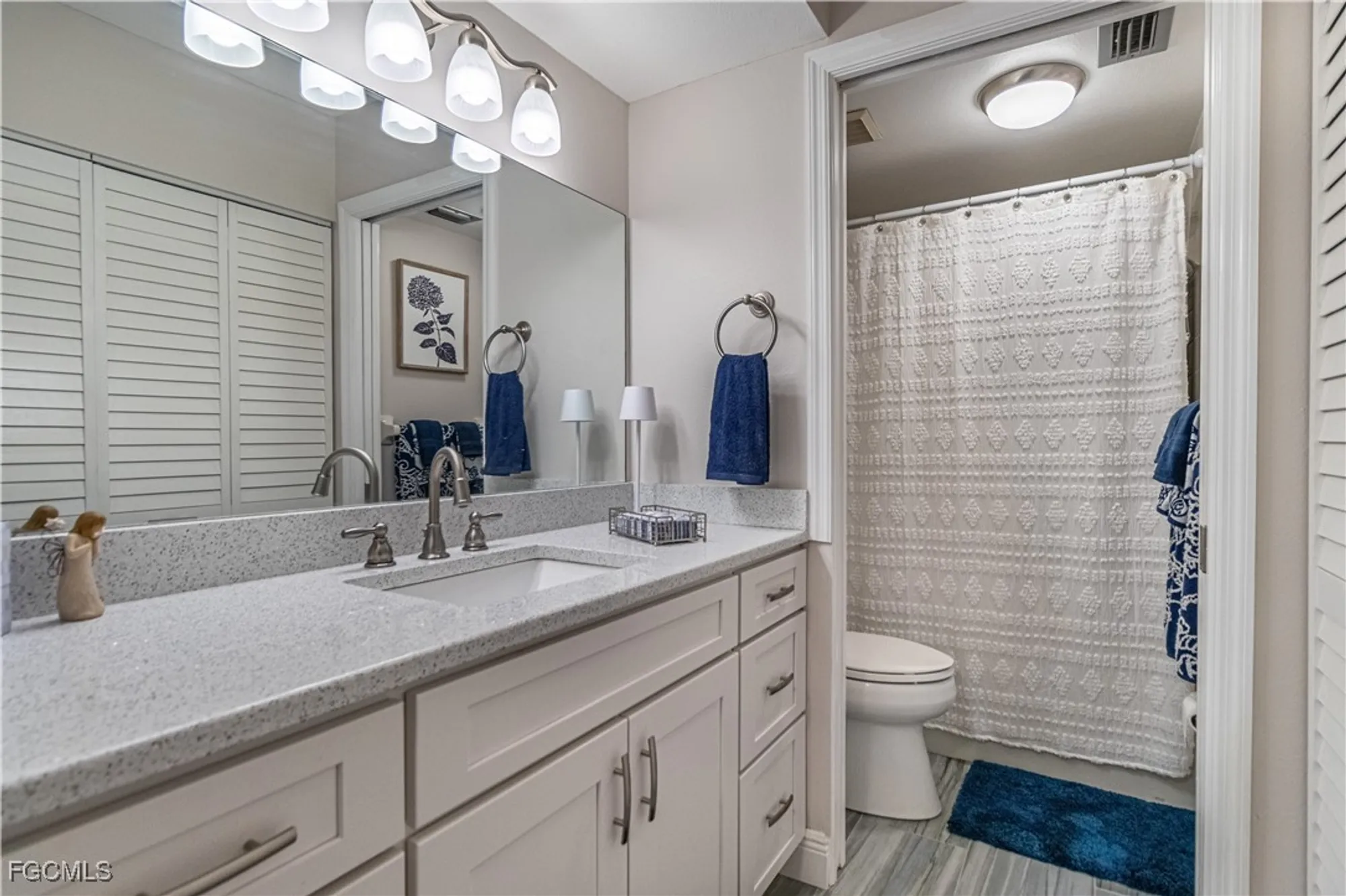 Property Slideshow image 9 of 38 | 7430 lake breeze dr apt 403, Fort Myers, FL, 33907