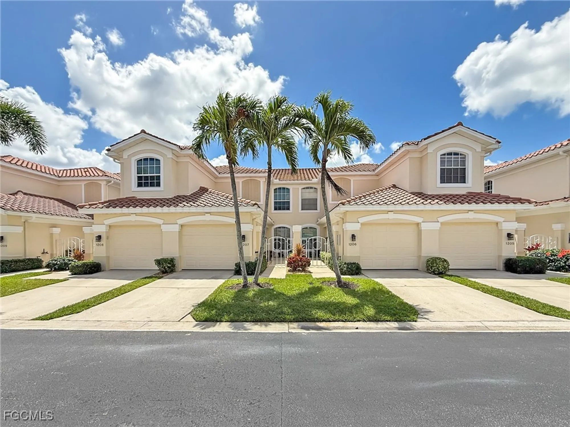 Property Slideshow image 1 of 35 | 15055 tamarind cay ct 1207, Fort Myers, FL, 33908