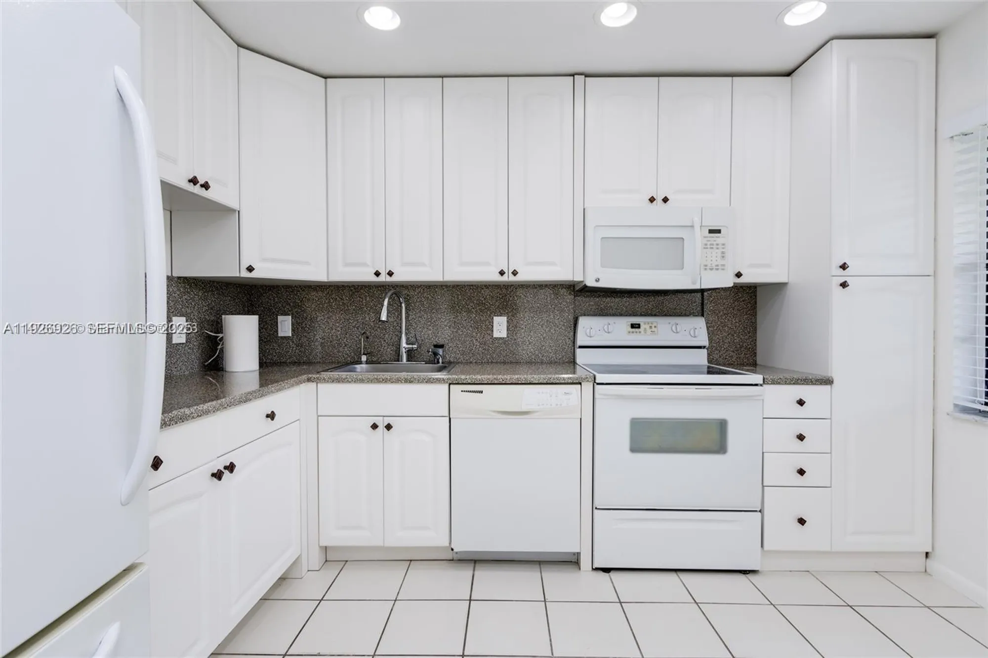 Property Slideshow image 14 of 24 | 21529 cypress hammock dr 35j, Boca Raton, FL, 33428