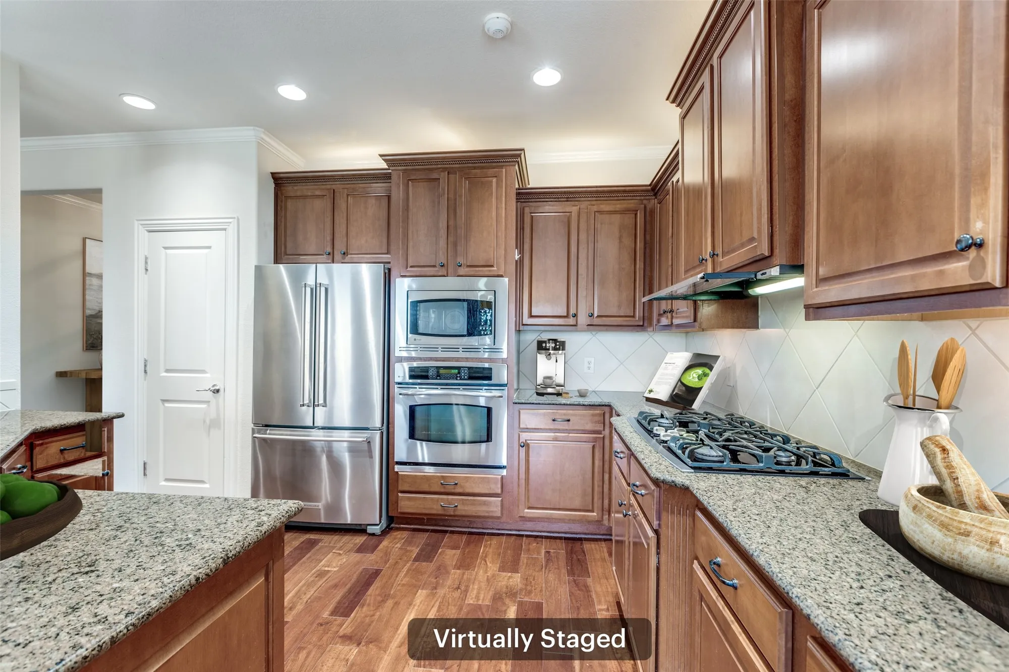 Property Slideshow image 13 of 38 | 353 burnswick isles way, Frisco, TX, 75036