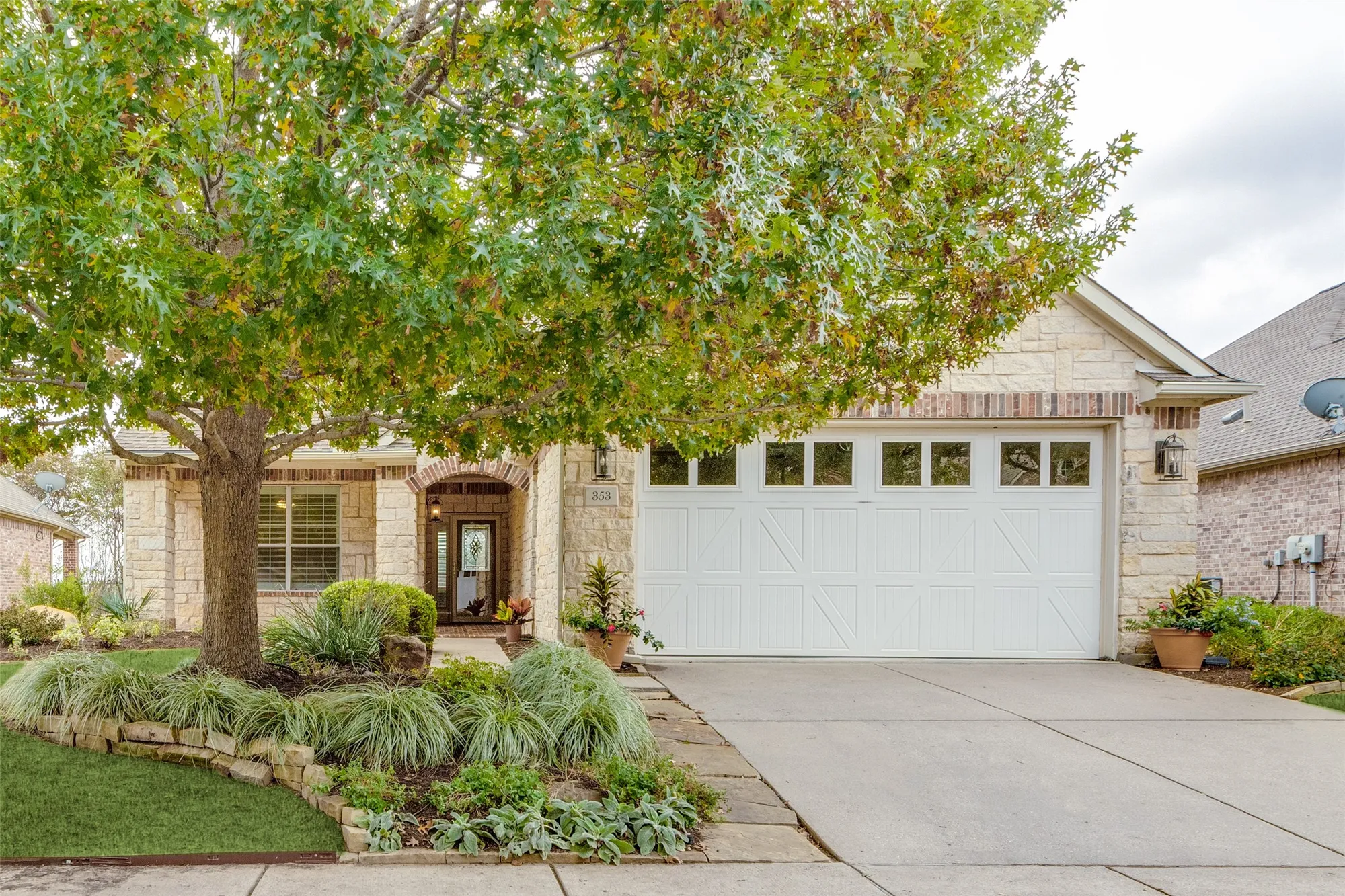 Property Slideshow image 2 of 38 | 353 burnswick isles way, Frisco, TX, 75036