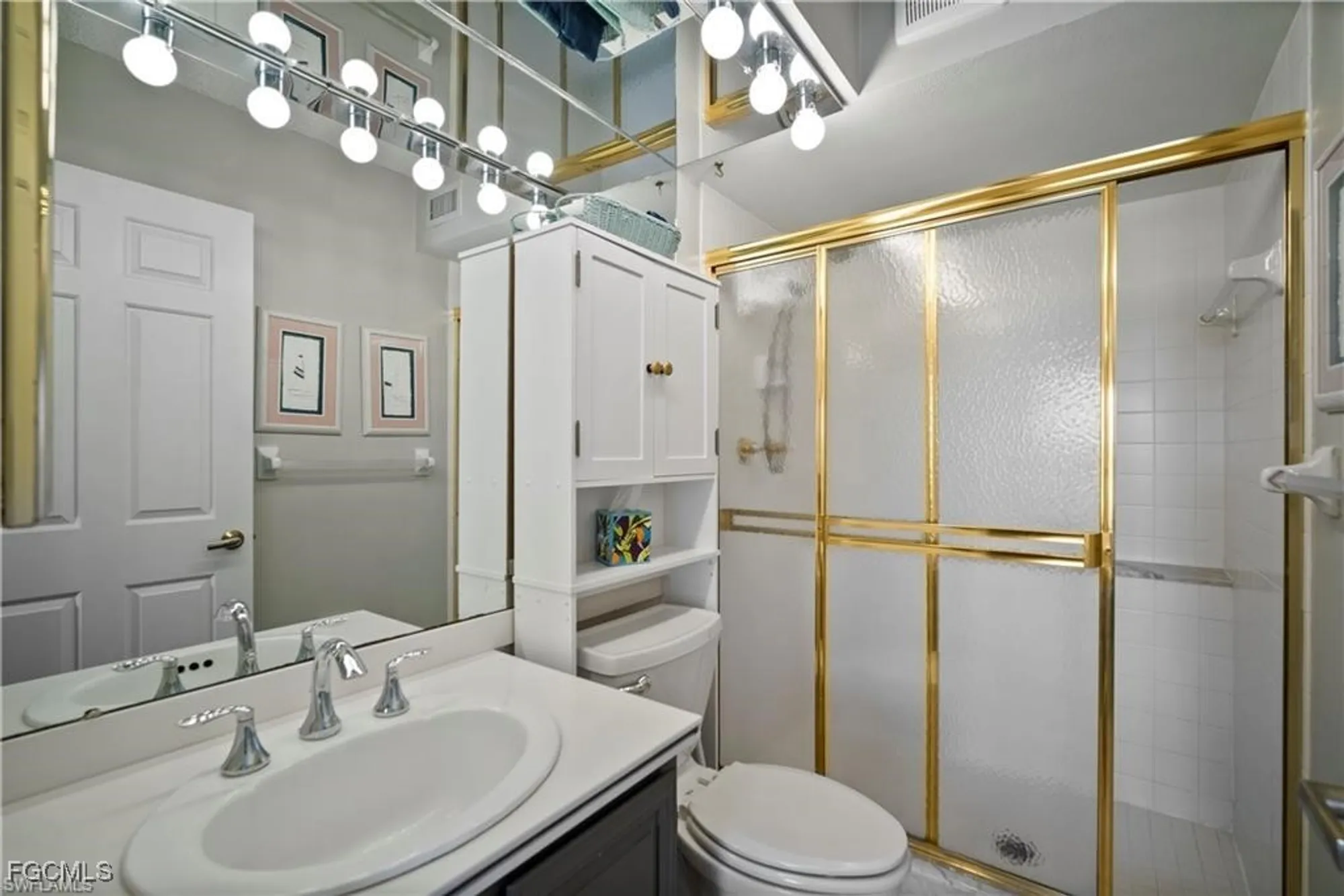 Property Slideshow image 12 of 44 | 7430 lake breeze dr apt 402, Fort Myers, FL, 33907