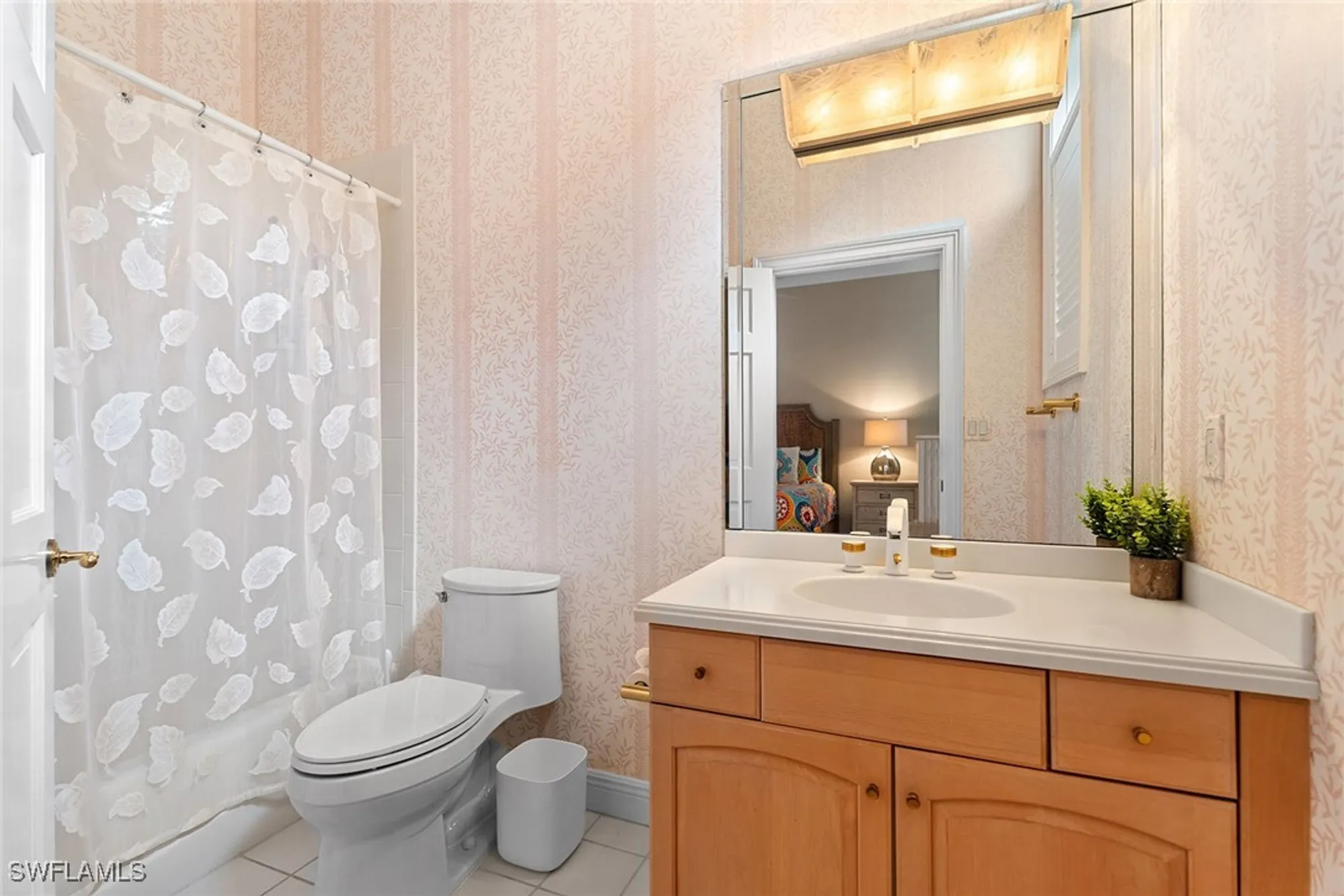 Property Slideshow image 18 of 45 | 709 jamestown ln, Naples, FL, 34108