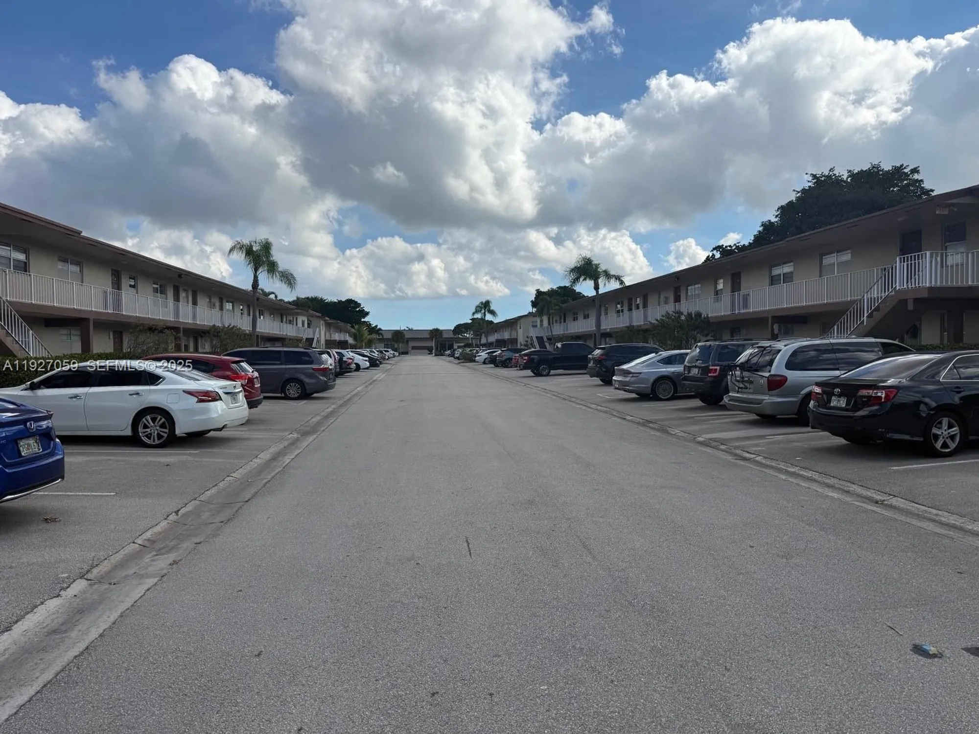 Property Slideshow image 9 of 17 | 7605 nw 5th ct apt 102, Margate, FL, 33063
