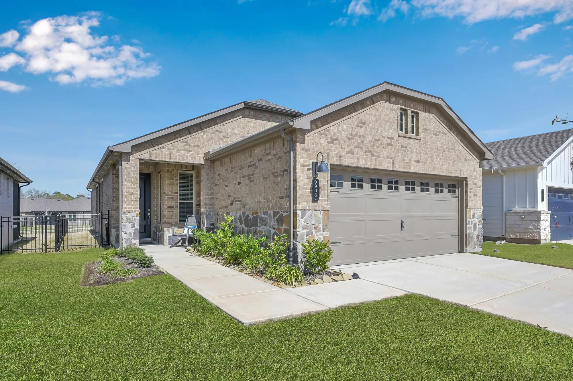 Property Slideshow image 1 of 28 | 9906 monarch landing cv, Willis, TX, 77318