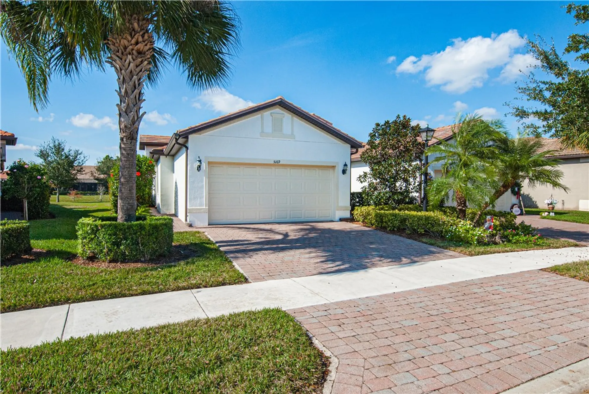 Property Slideshow image 1 of 33 | 5169 longhorn dr, Vero Beach, FL, 32967