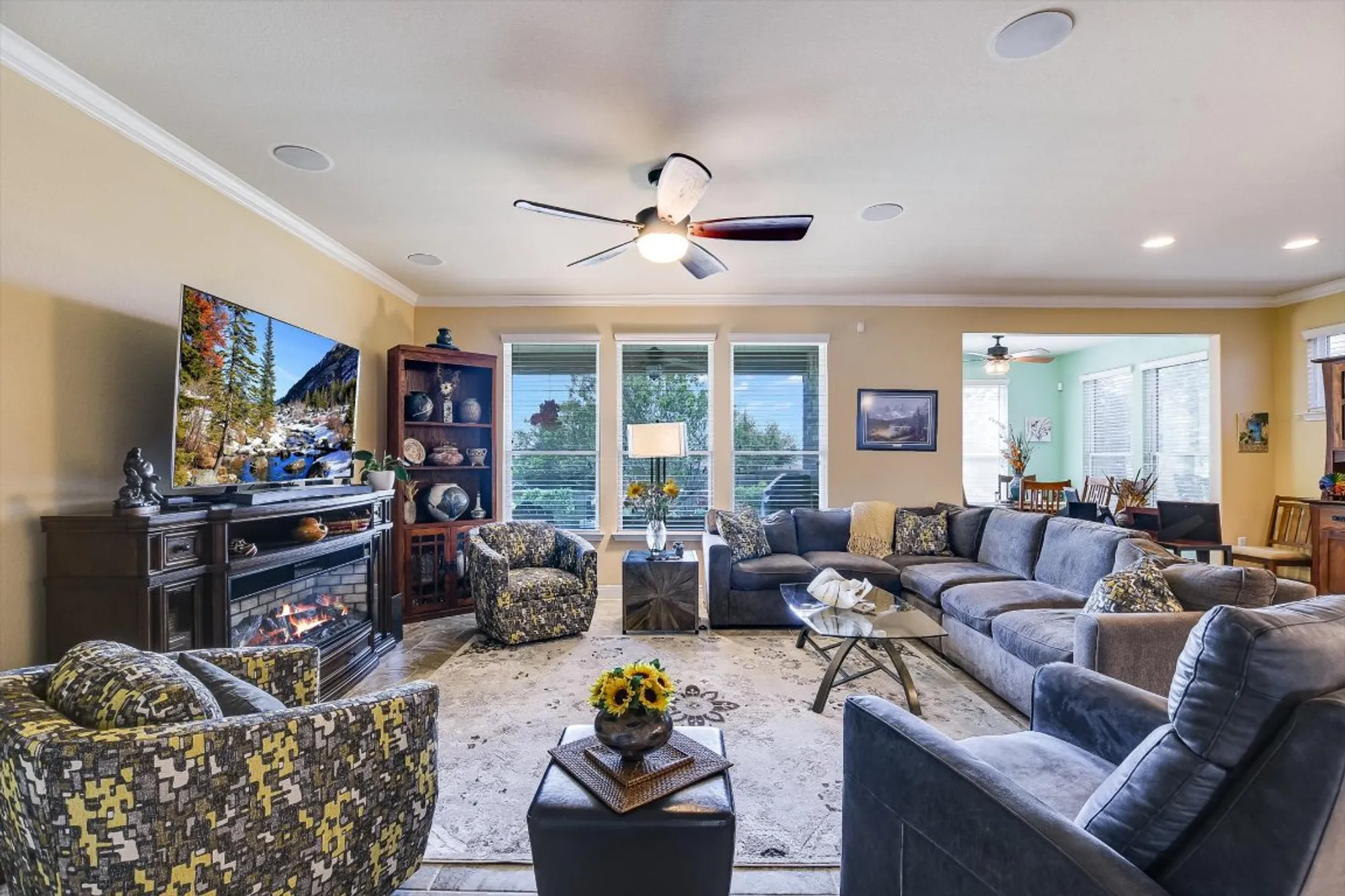 Property Slideshow image 5 of 30 | 603 archer ln, Georgetown, TX, 78633