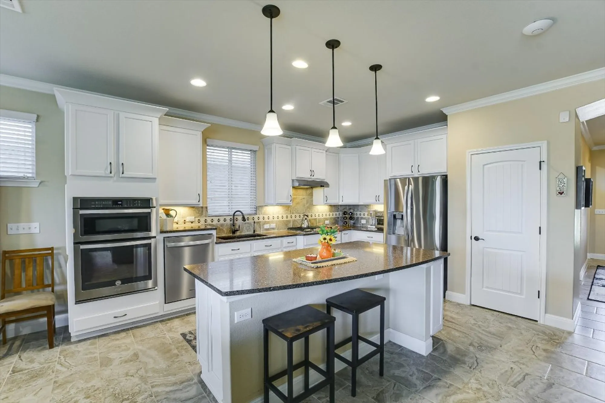 Property Slideshow image 7 of 30 | 603 archer ln, Georgetown, TX, 78633