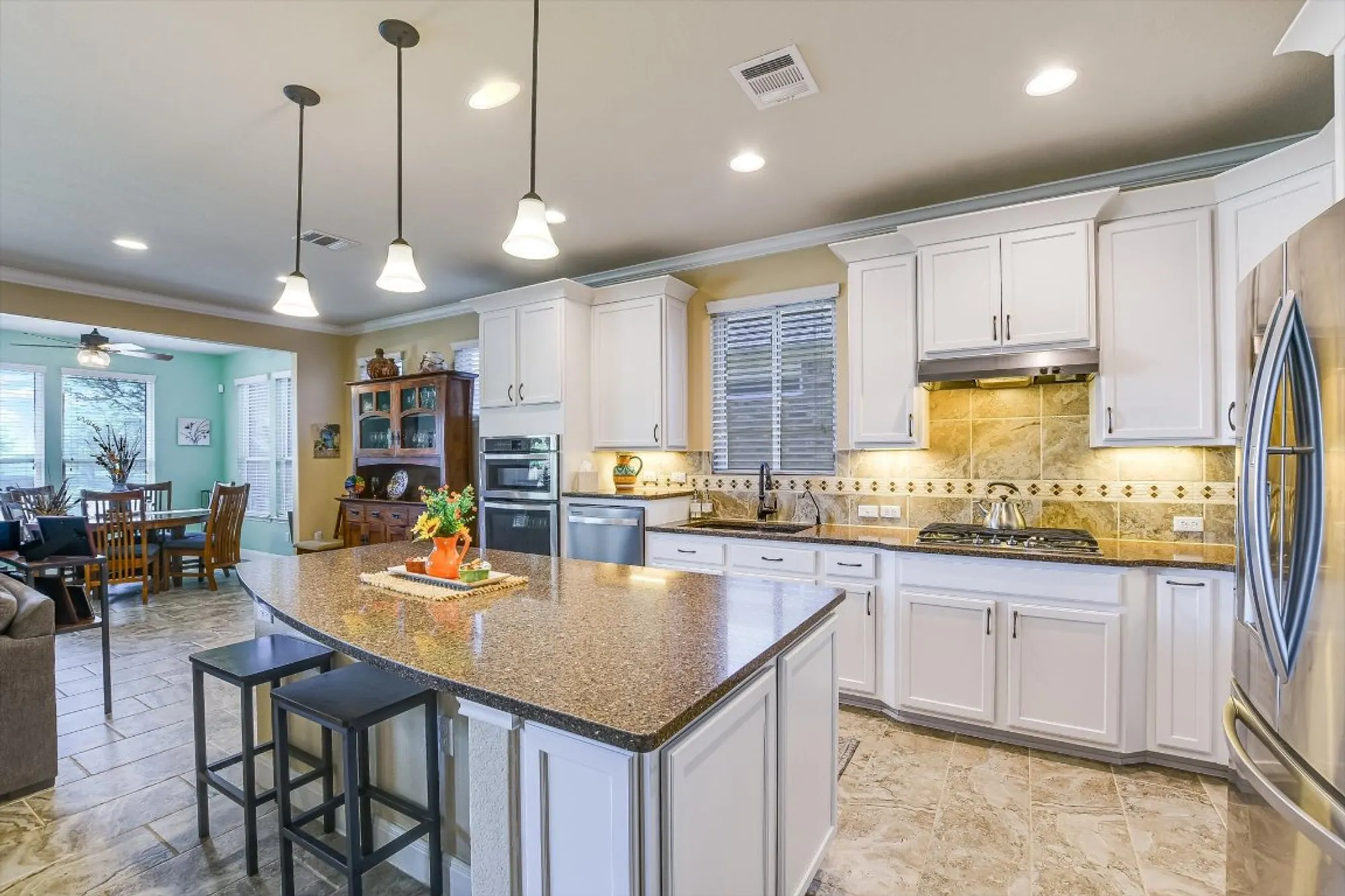 Property Slideshow image 8 of 30 | 603 archer ln, Georgetown, TX, 78633