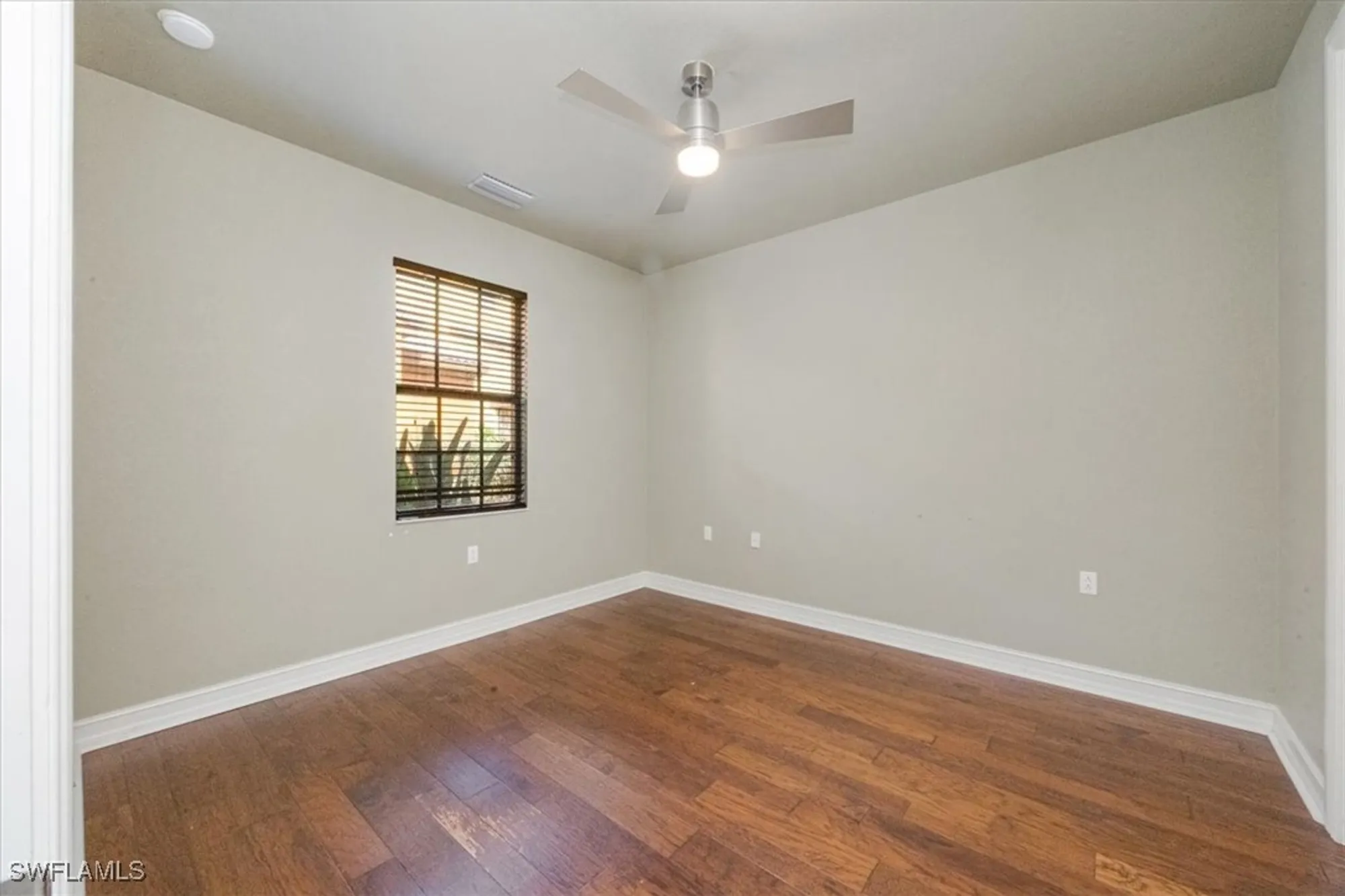 Property Slideshow image 11 of 32 | 9111 chula vista st # 116, Naples, FL, 34113