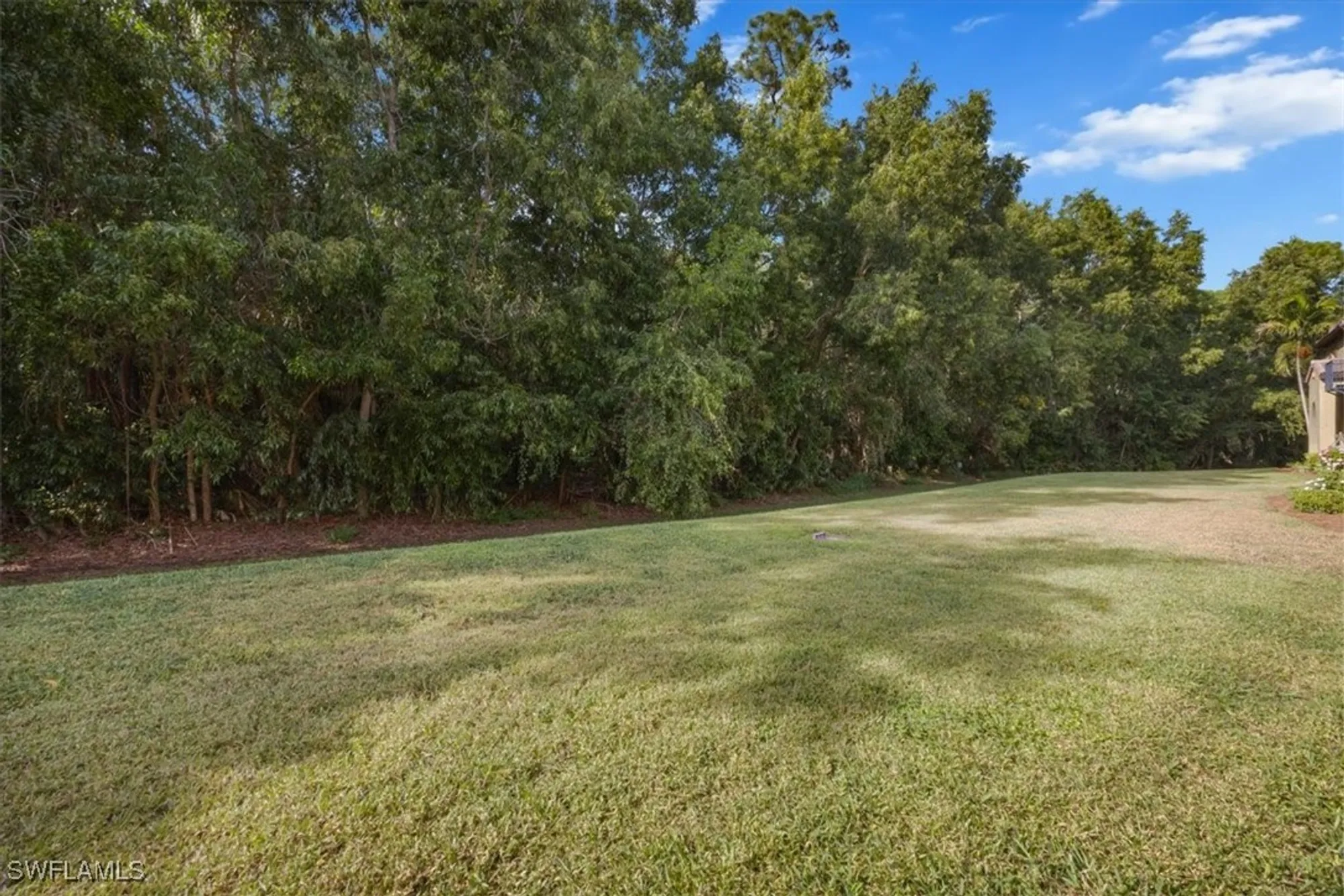 Property Slideshow image 8 of 32 | 9111 chula vista st # 116, Naples, FL, 34113