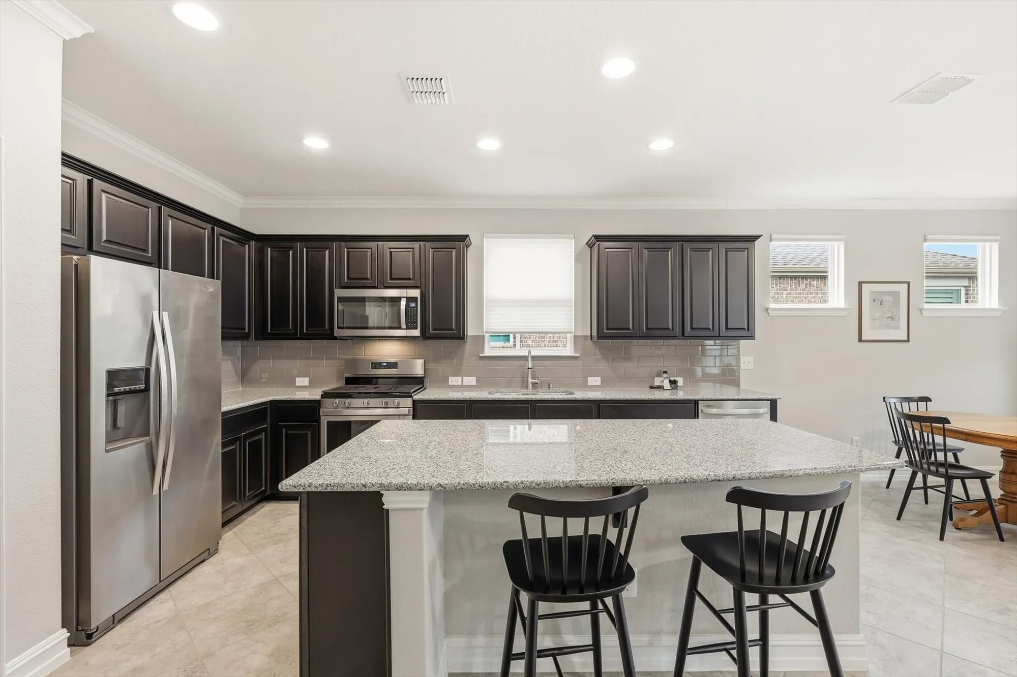 Property Slideshow image 12 of 40 | 1681 port royal ln, Frisco, TX, 75036