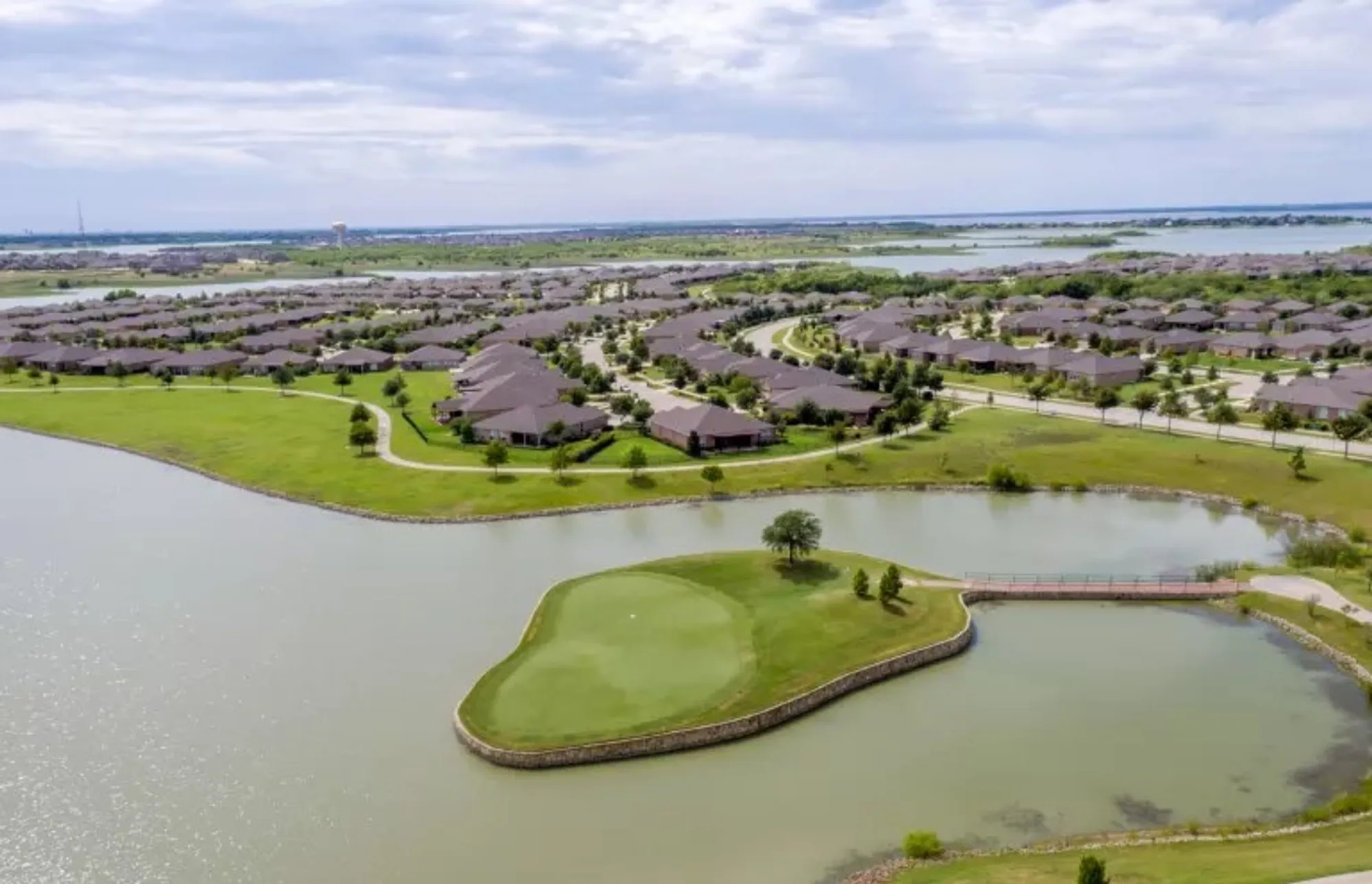 Property Slideshow image 29 of 40 | 1681 port royal ln, Frisco, TX, 75036