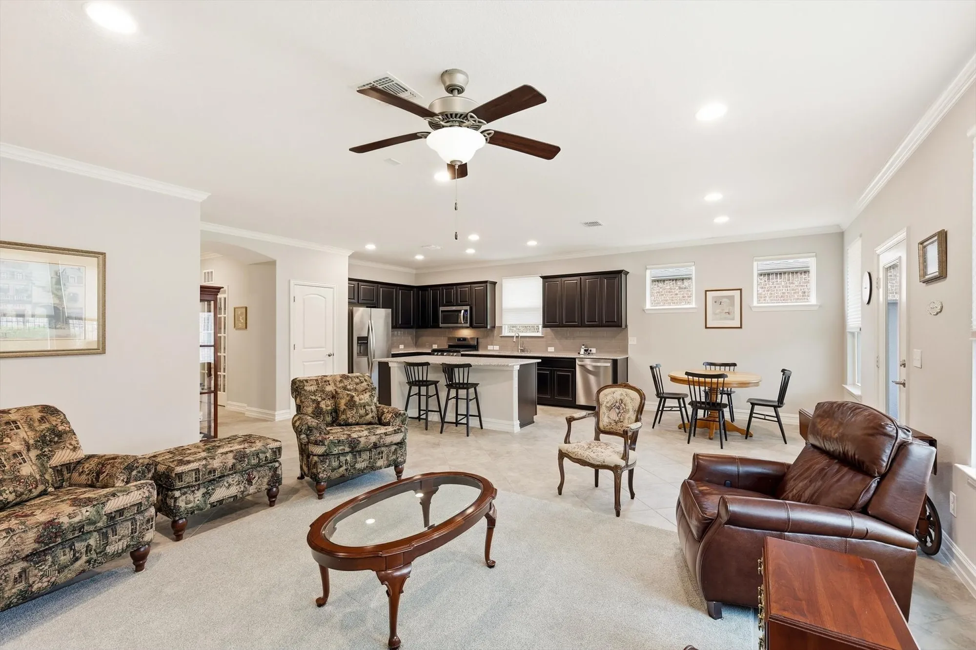 Property Slideshow image 9 of 40 | 1681 port royal ln, Frisco, TX, 75036