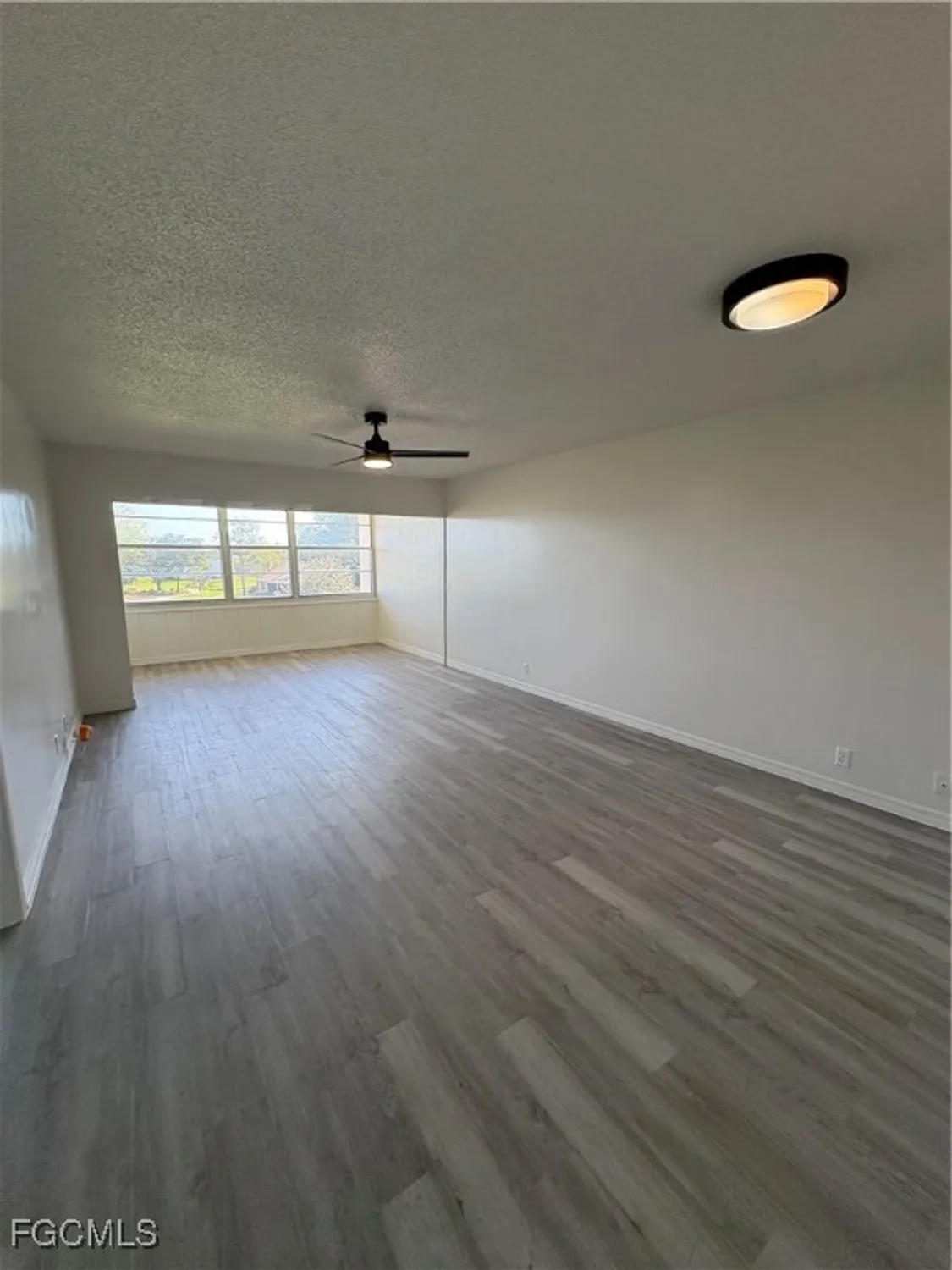 Property Slideshow image 5 of 10 | 1724 pine valley dr apt 319, Fort Myers, FL, 33907