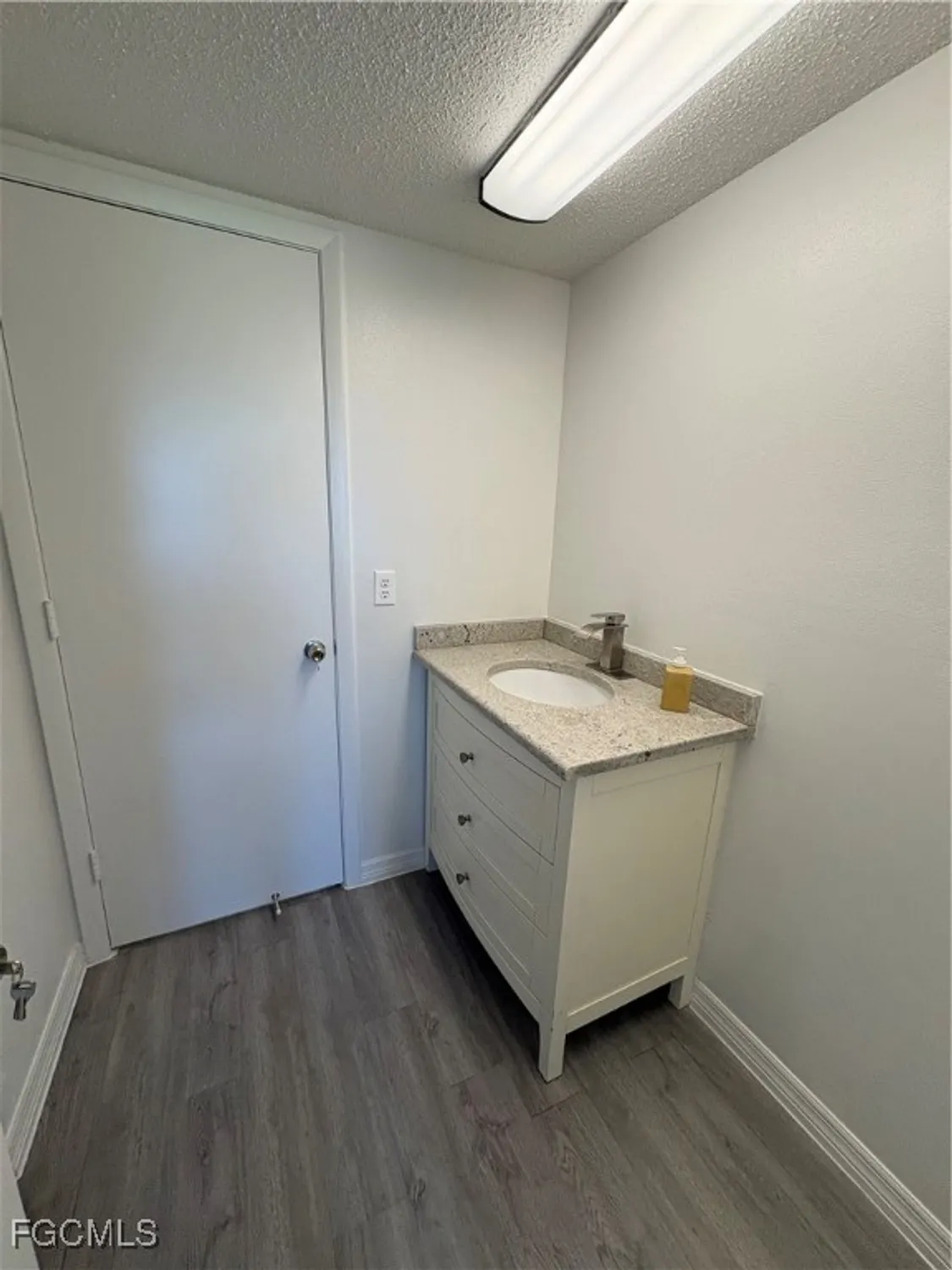 Property Slideshow image 7 of 10 | 1724 pine valley dr apt 319, Fort Myers, FL, 33907