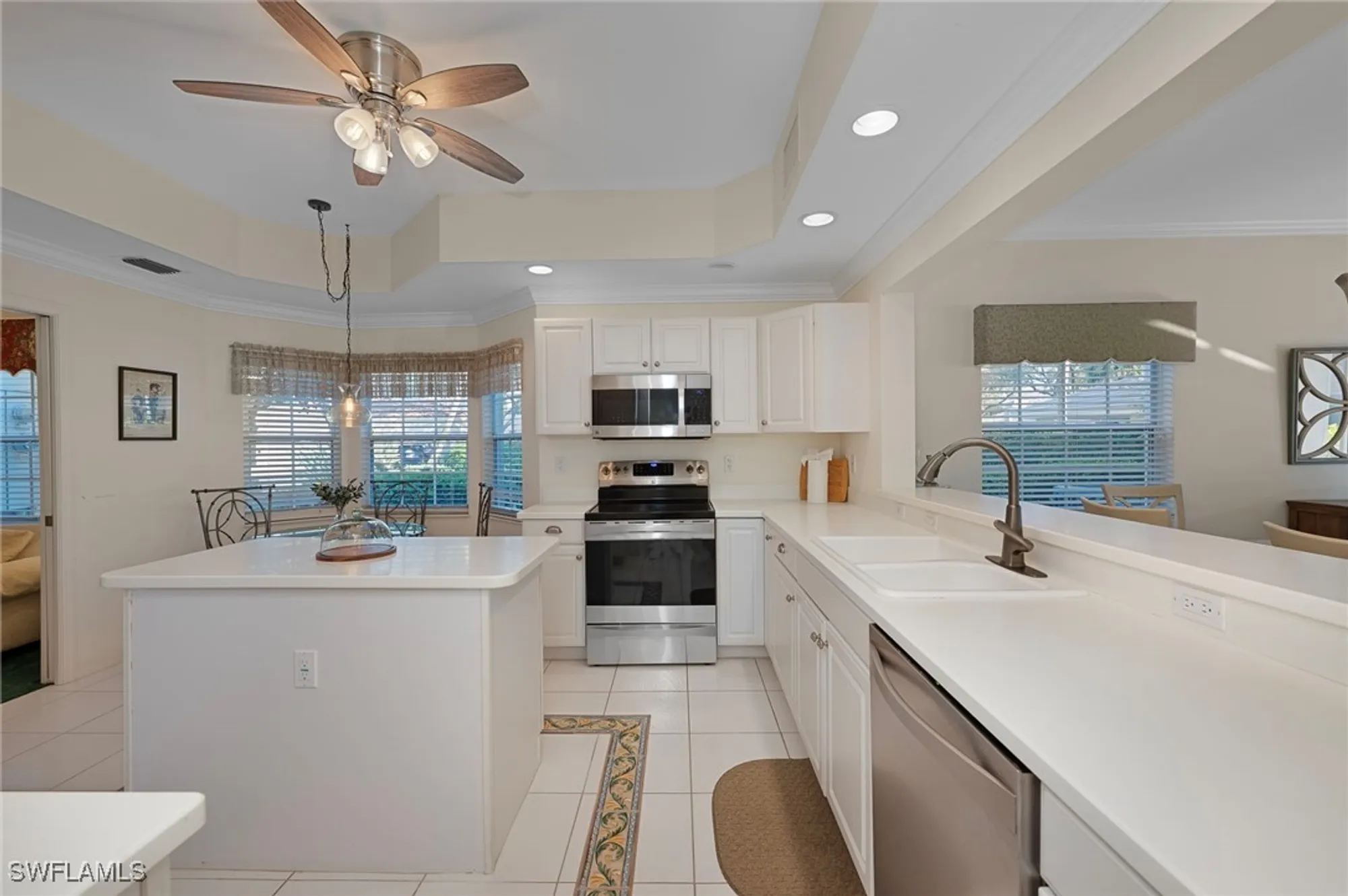 Property Slideshow image 6 of 21 | 6085 reserve cir 901, Naples, FL, 34119