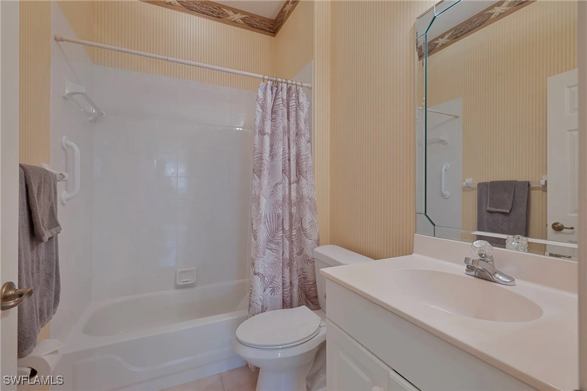 Property Slideshow image 16 of 17 | 642 vintage reserve cir # 3d, Naples, FL, 34119