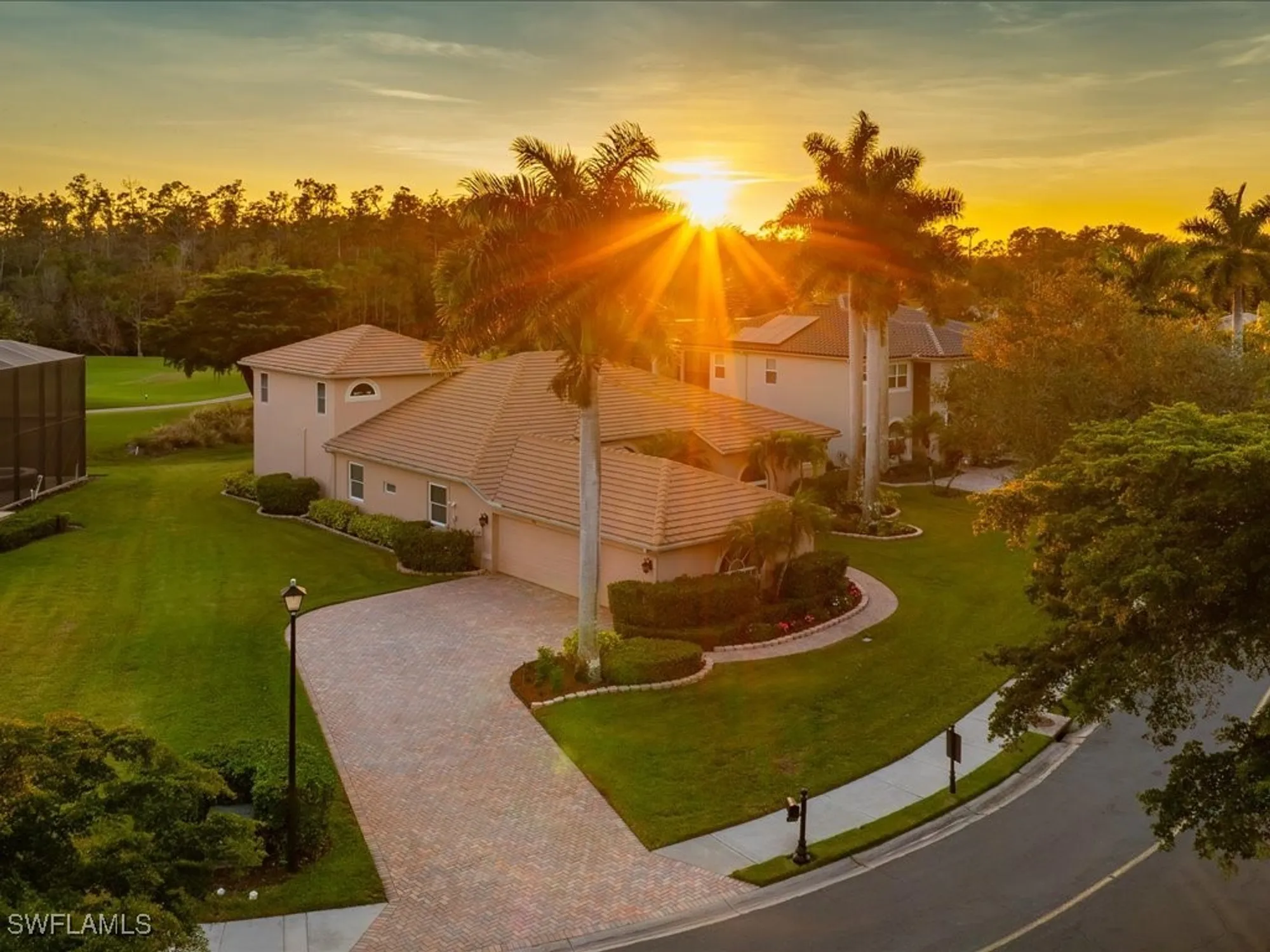 Property Slideshow image 12 of 50 | 11118 seminole palm way, Fort Myers, FL, 33966