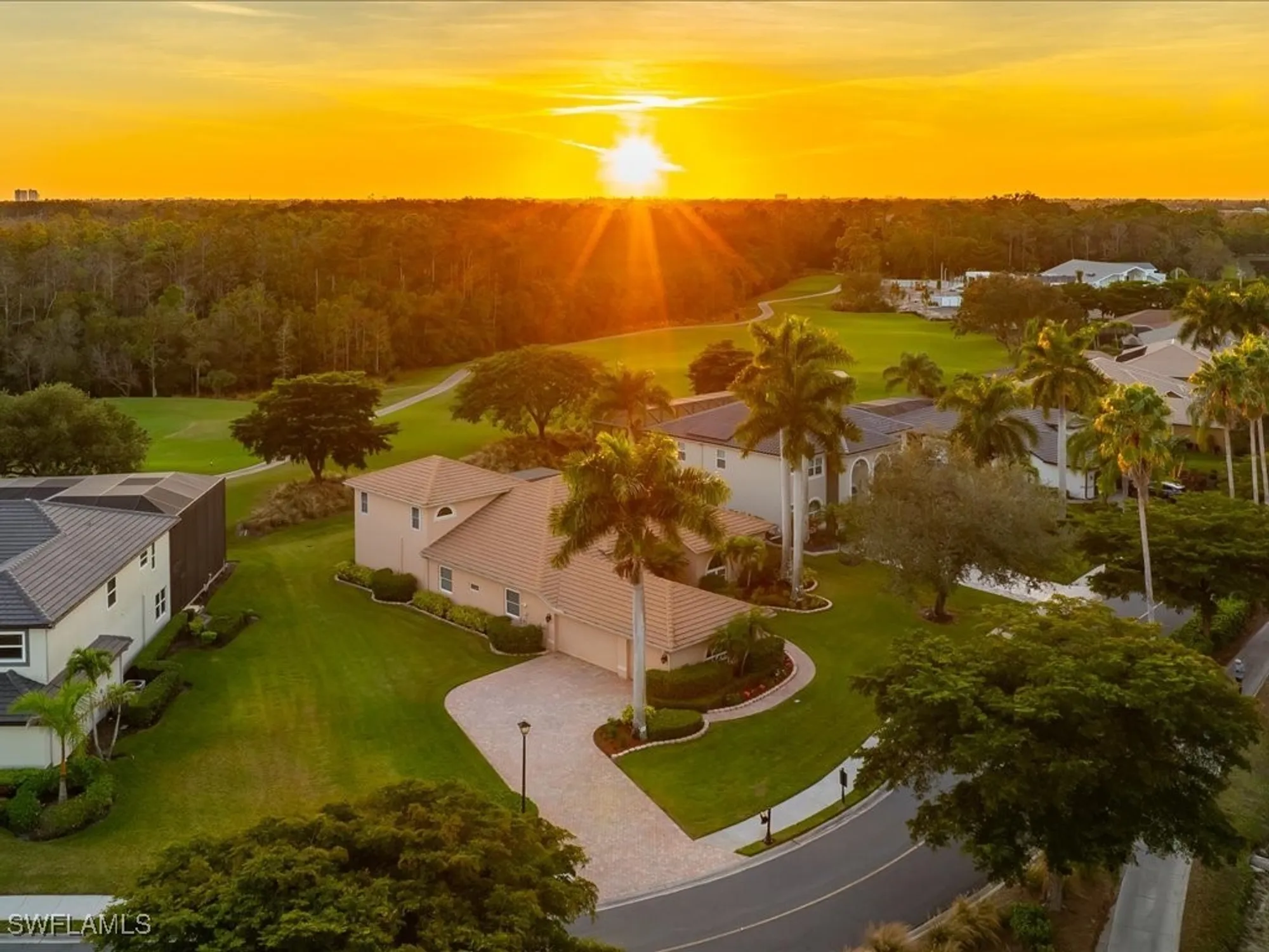 Property Slideshow image 13 of 50 | 11118 seminole palm way, Fort Myers, FL, 33966