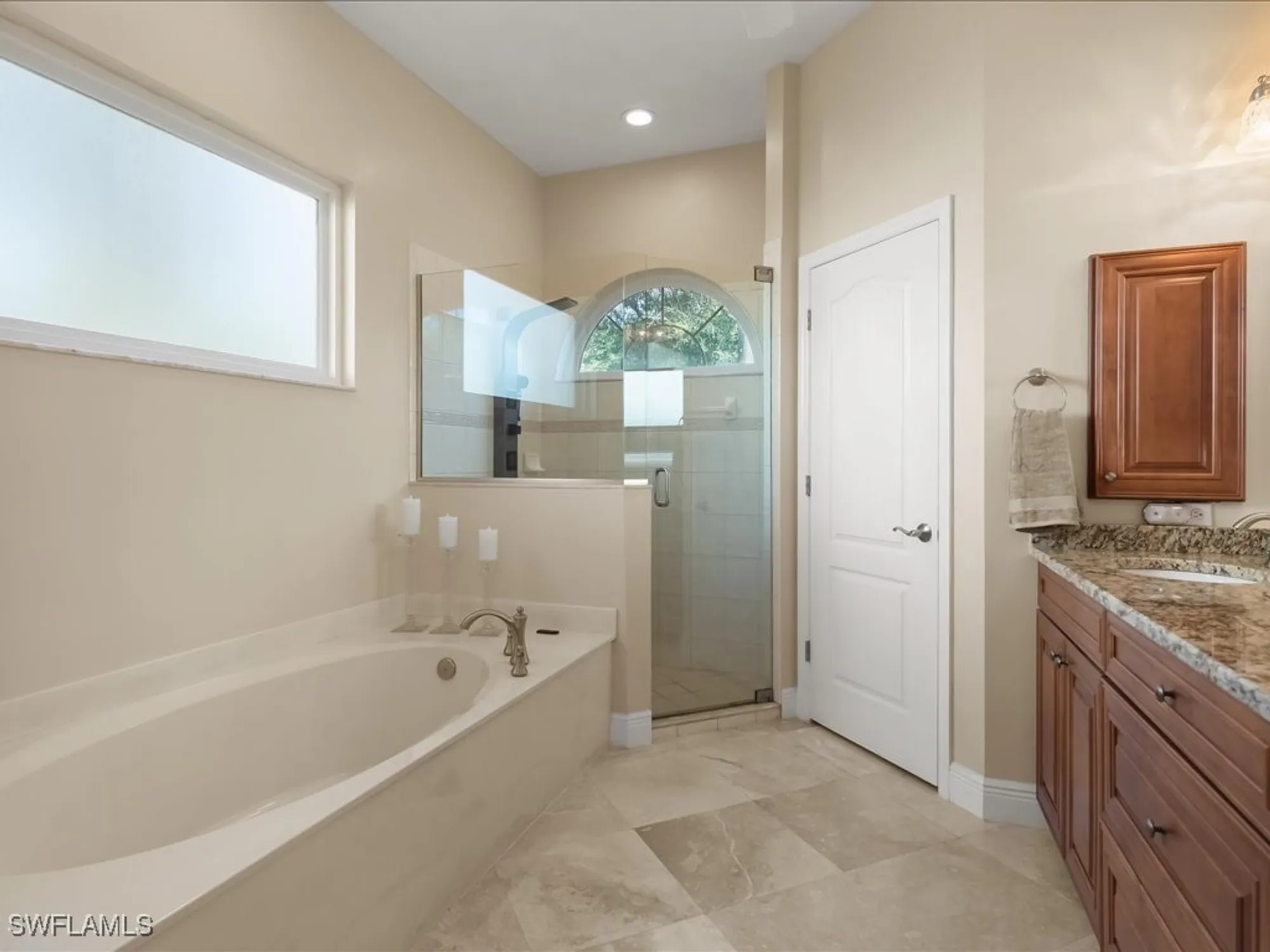 Property Slideshow image 28 of 50 | 11118 seminole palm way, Fort Myers, FL, 33966
