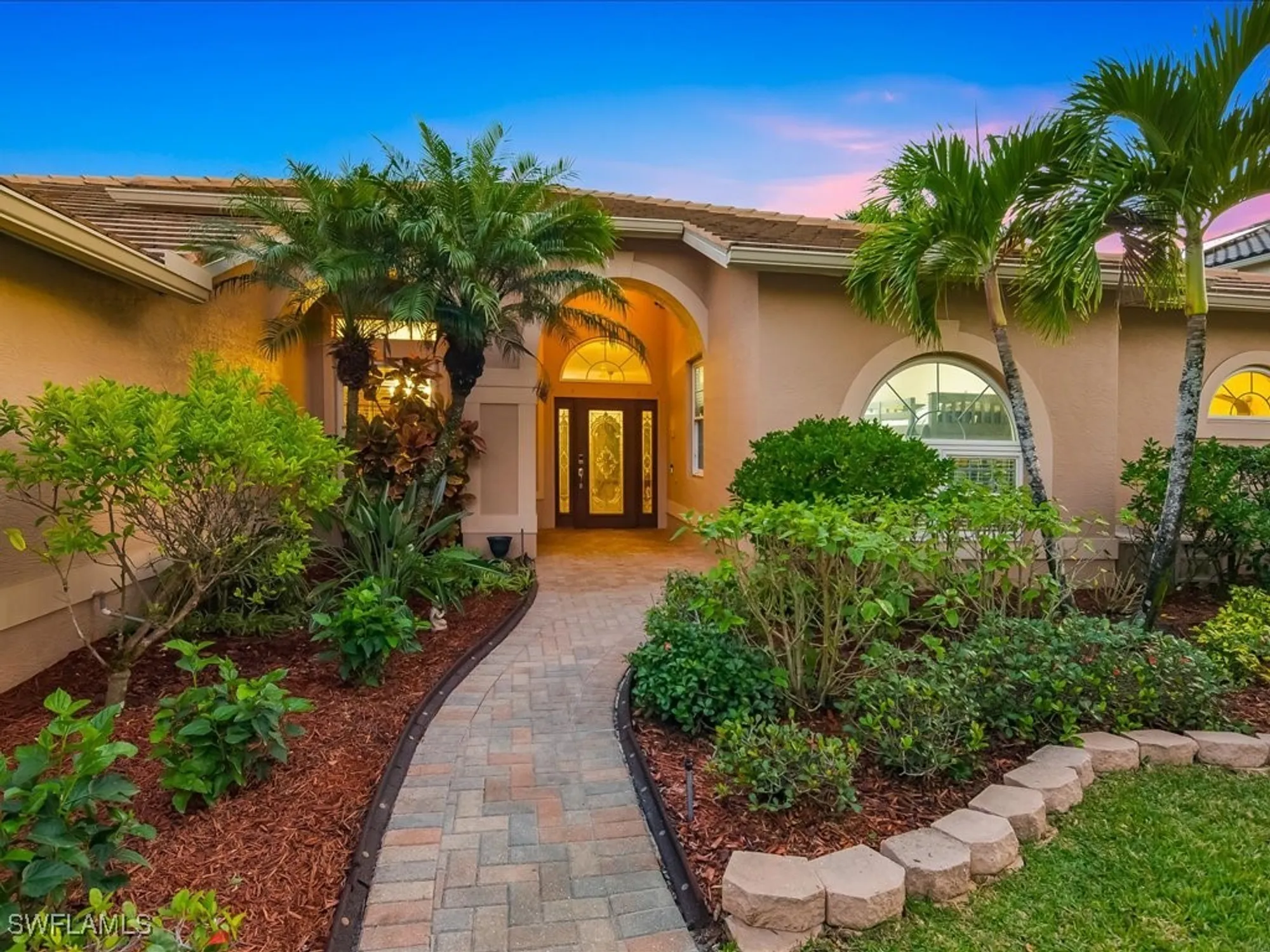 Property Slideshow image 3 of 50 | 11118 seminole palm way, Fort Myers, FL, 33966