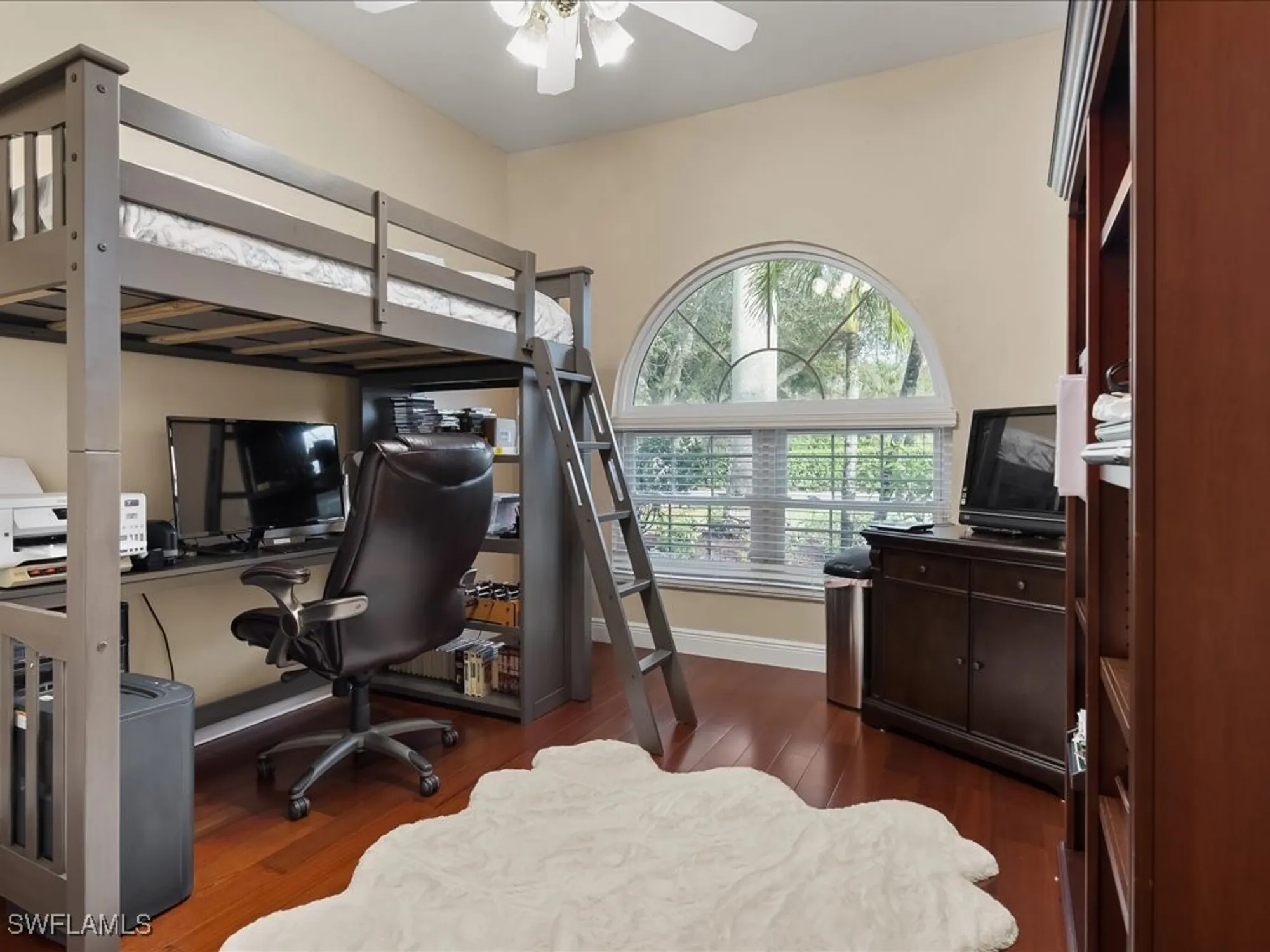 Property Slideshow image 33 of 50 | 11118 seminole palm way, Fort Myers, FL, 33966