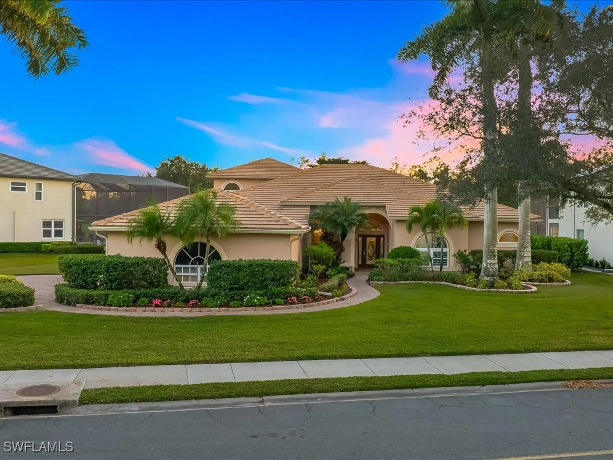 Property Slideshow image 4 of 50 | 11118 seminole palm way, Fort Myers, FL, 33966