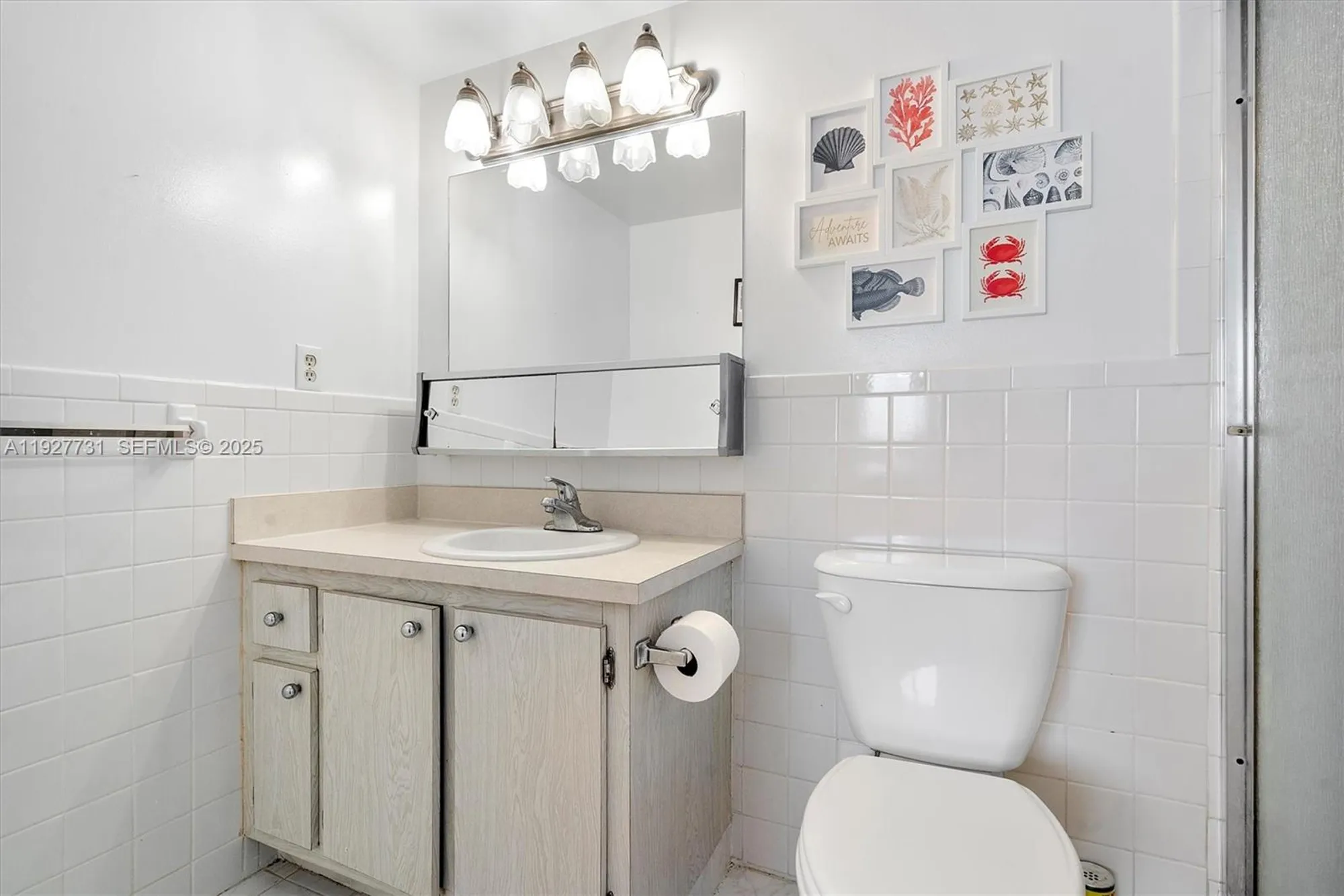 Property Slideshow image 24 of 47 | 324 se 10th st 203, Dania Beach, FL, 33004