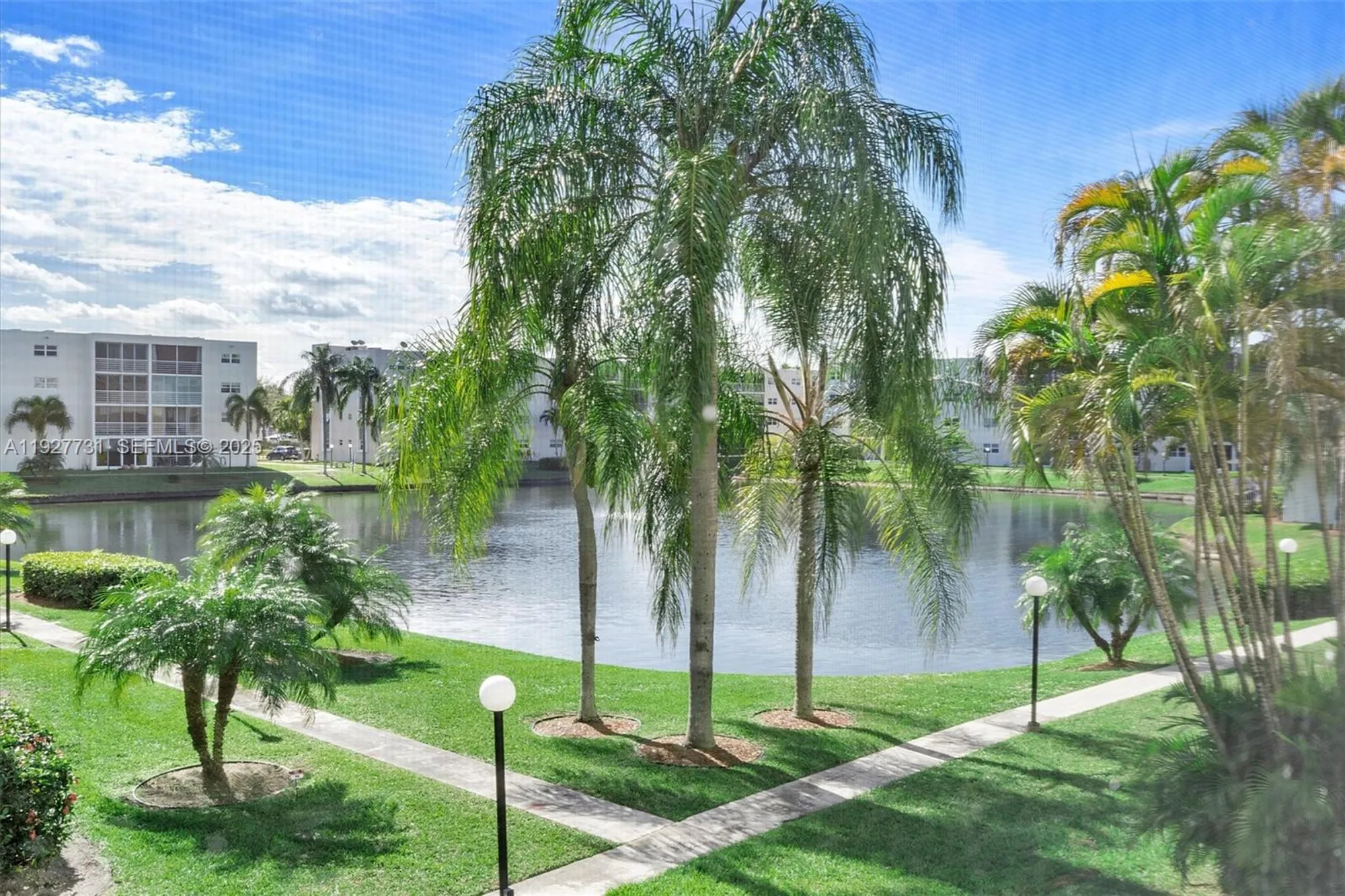 Property Slideshow image 36 of 47 | 324 se 10th st 203, Dania Beach, FL, 33004