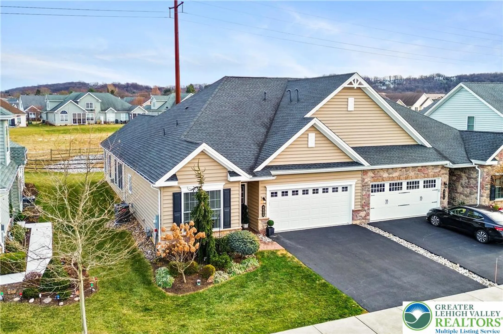 Property Slideshow image 1 of 51 | 4406 allegiant st, Center Valley, PA, 18034
