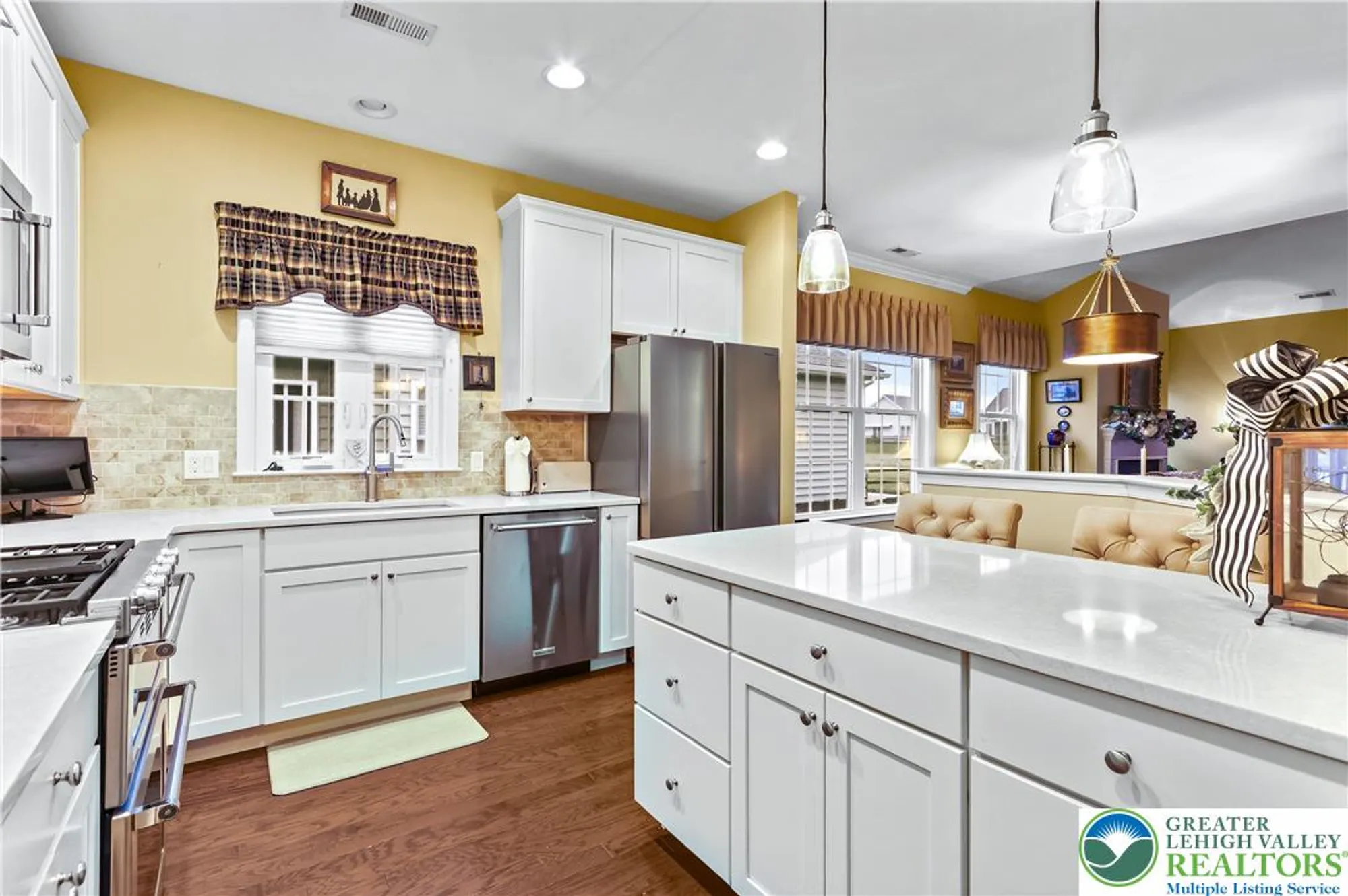 Property Slideshow image 10 of 51 | 4406 allegiant st, Center Valley, PA, 18034