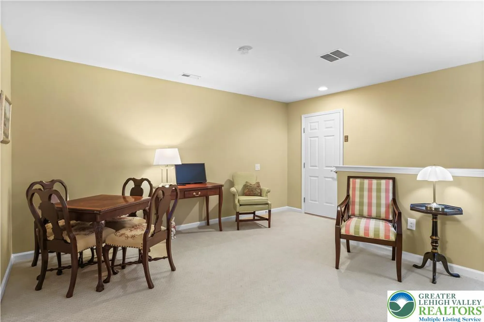 Property Slideshow image 29 of 51 | 4406 allegiant st, Center Valley, PA, 18034