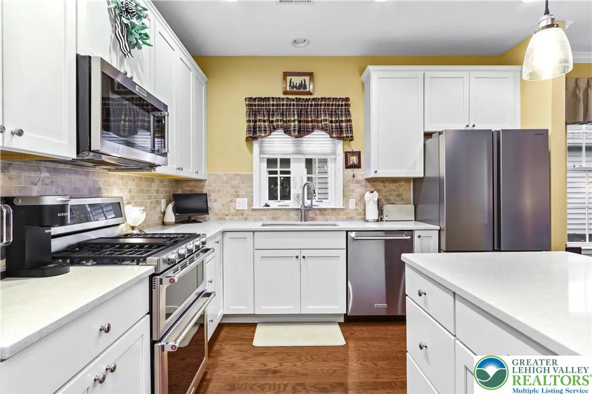 Property Slideshow image 8 of 51 | 4406 allegiant st, Center Valley, PA, 18034