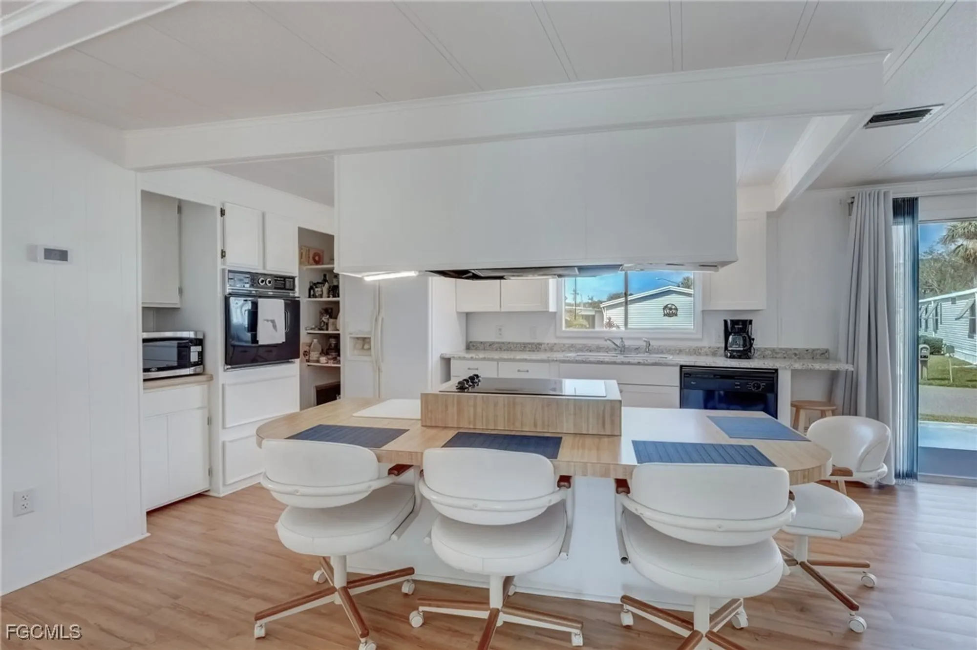 Property Slideshow image 17 of 39 | 5501 john alden ln, North Fort Myers, FL, 33917