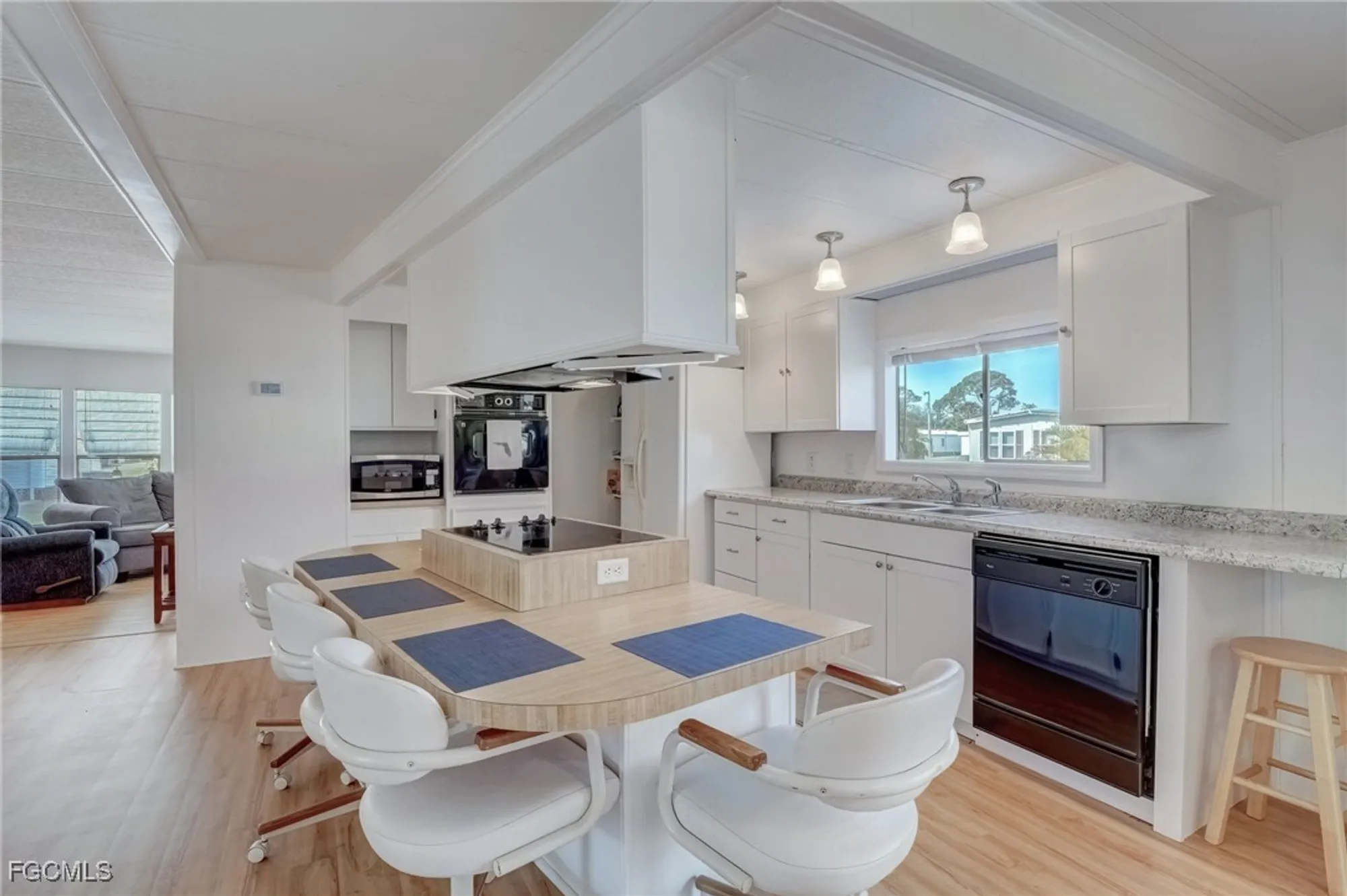 Property Slideshow image 18 of 39 | 5501 john alden ln, North Fort Myers, FL, 33917