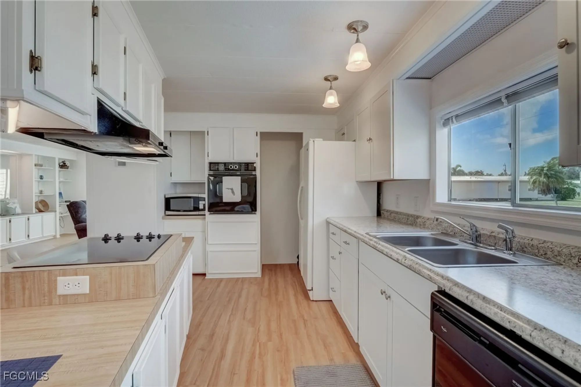 Property Slideshow image 19 of 39 | 5501 john alden ln, North Fort Myers, FL, 33917