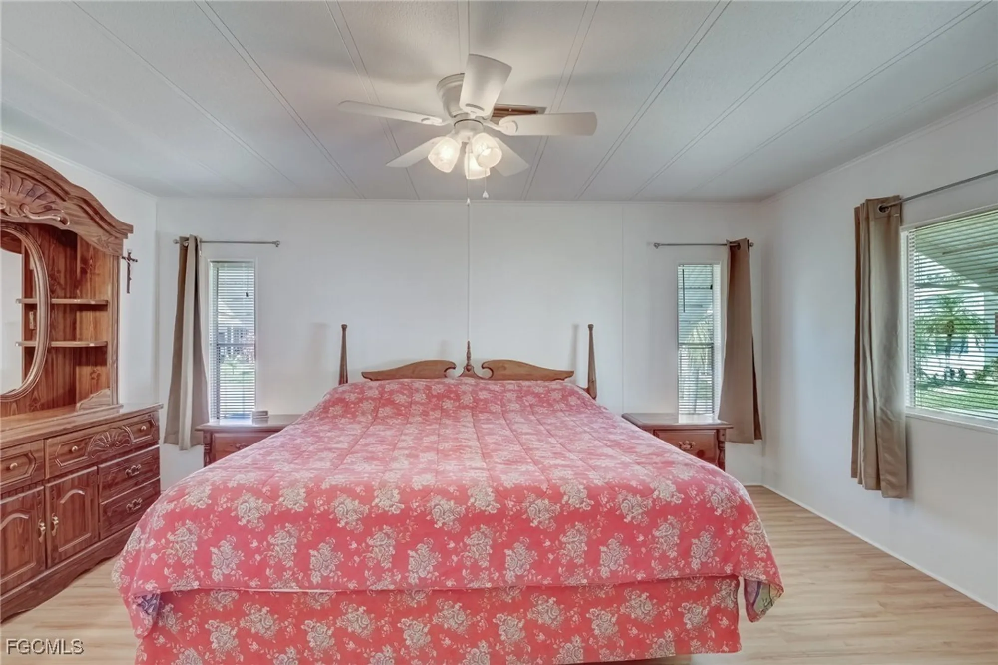 Property Slideshow image 25 of 39 | 5501 john alden ln, North Fort Myers, FL, 33917