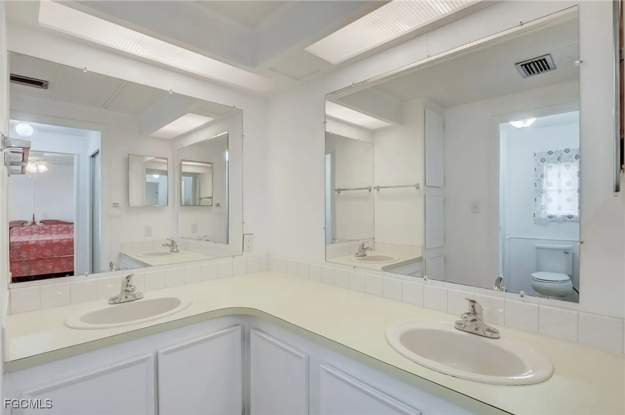 Property Slideshow image 27 of 39 | 5501 john alden ln, North Fort Myers, FL, 33917