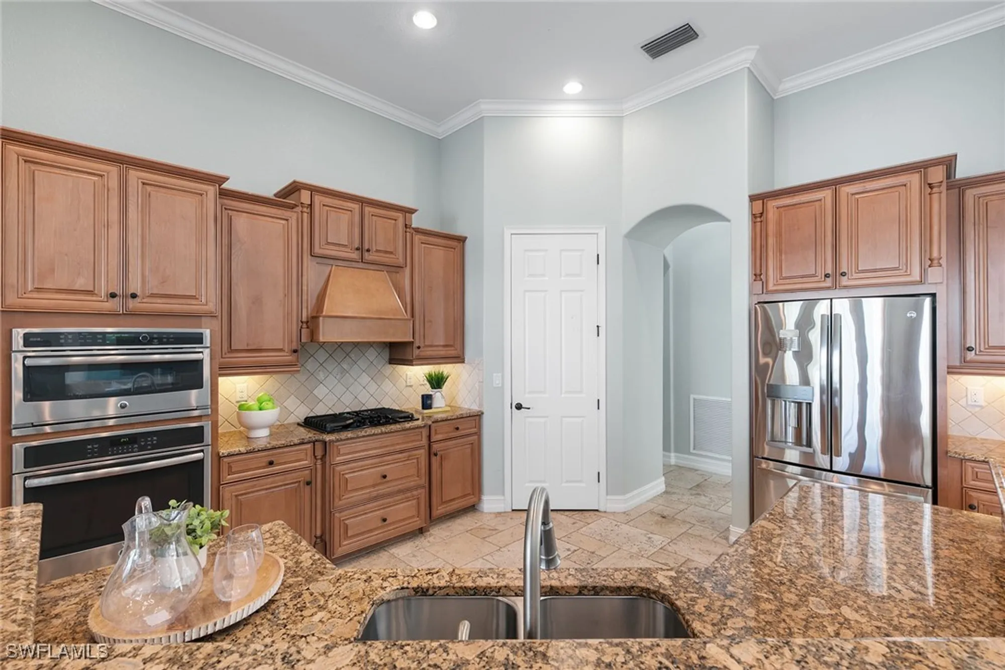 Property Slideshow image 12 of 48 | 3361 runaway ln, Naples, FL, 34114