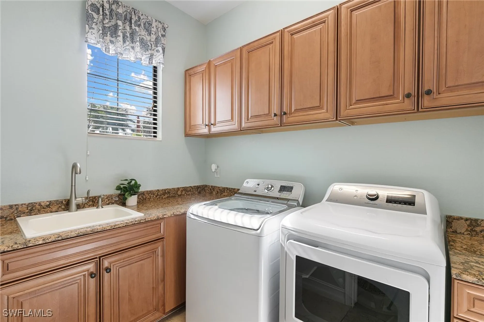 Property Slideshow image 27 of 48 | 3361 runaway ln, Naples, FL, 34114