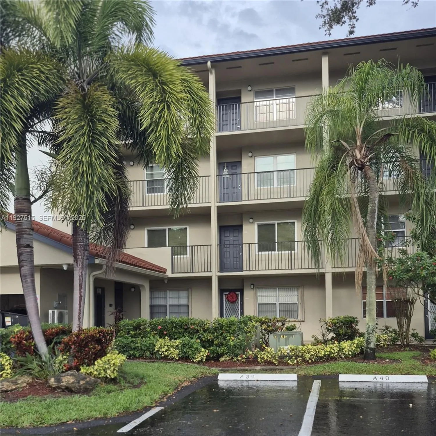 Property Slideshow image 1 of 19 | 901 sw 128th ter 208a, Pembroke Pines, FL, 33027