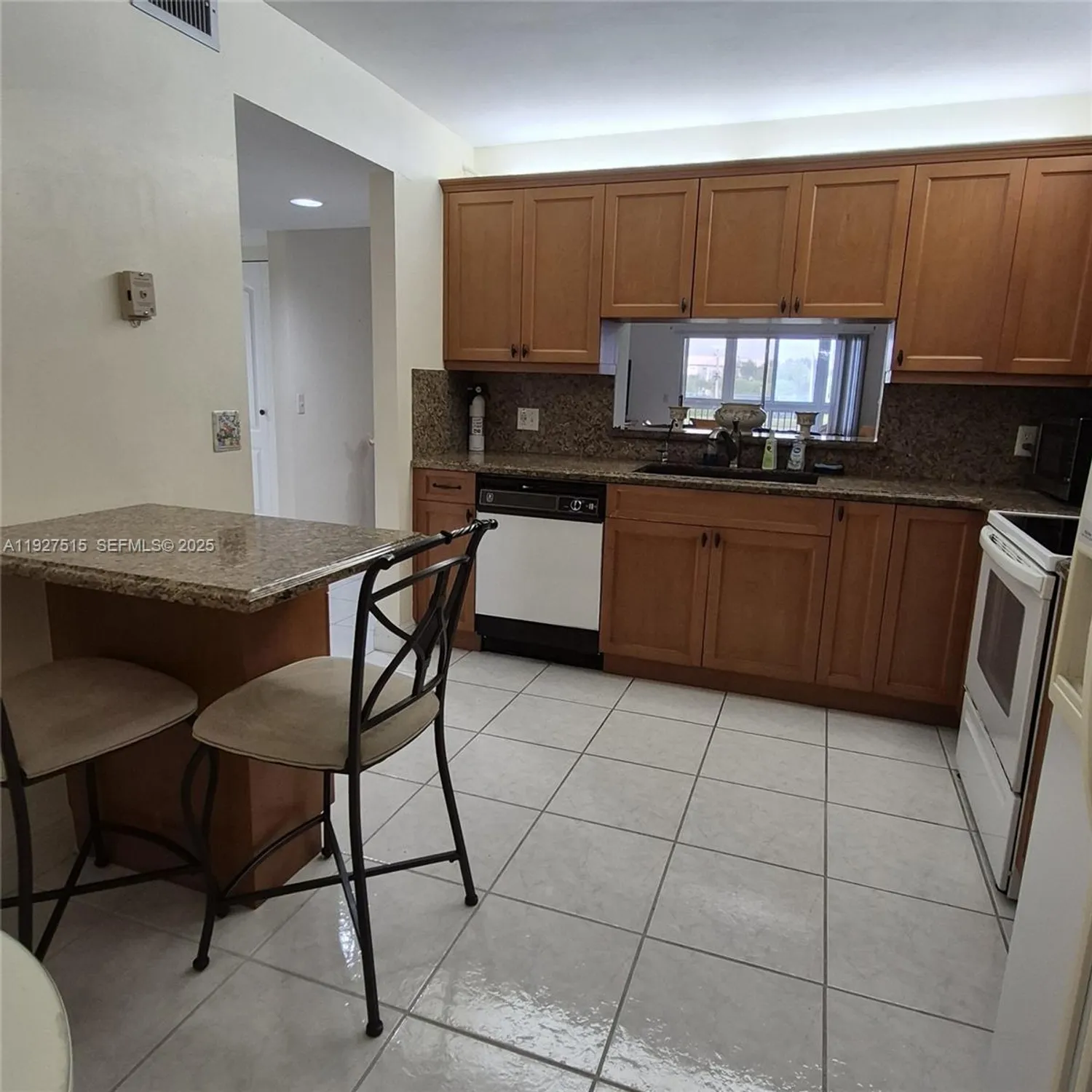 Property Slideshow image 8 of 19 | 901 sw 128th ter 208a, Pembroke Pines, FL, 33027