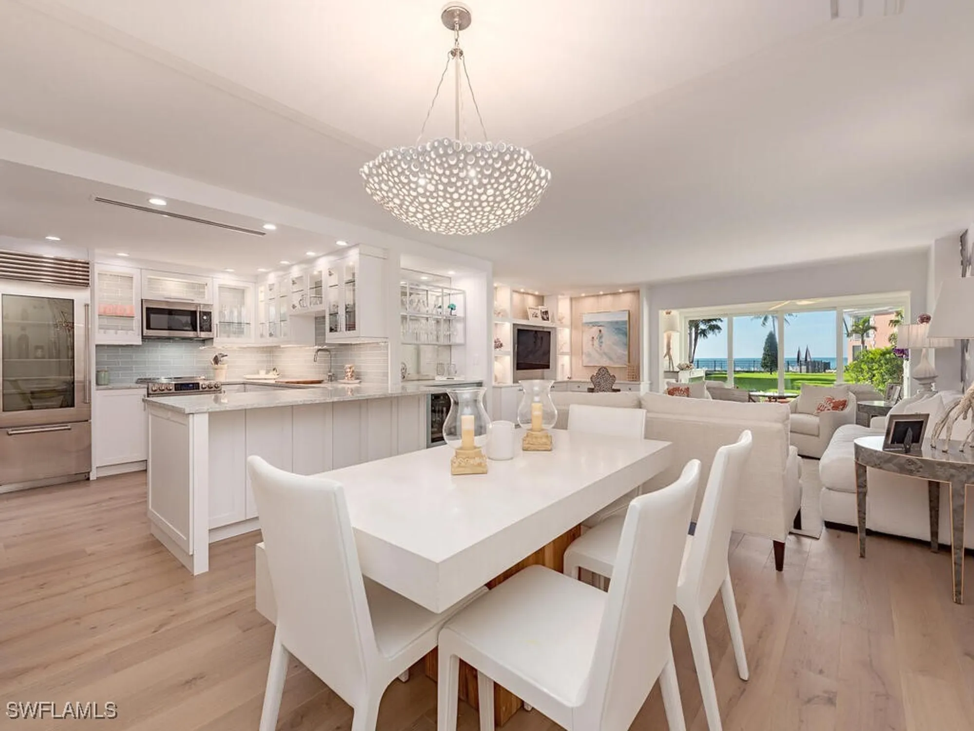 Property Slideshow image 4 of 17 | 2401 gulf shore blvd 11, Naples, FL, 34103