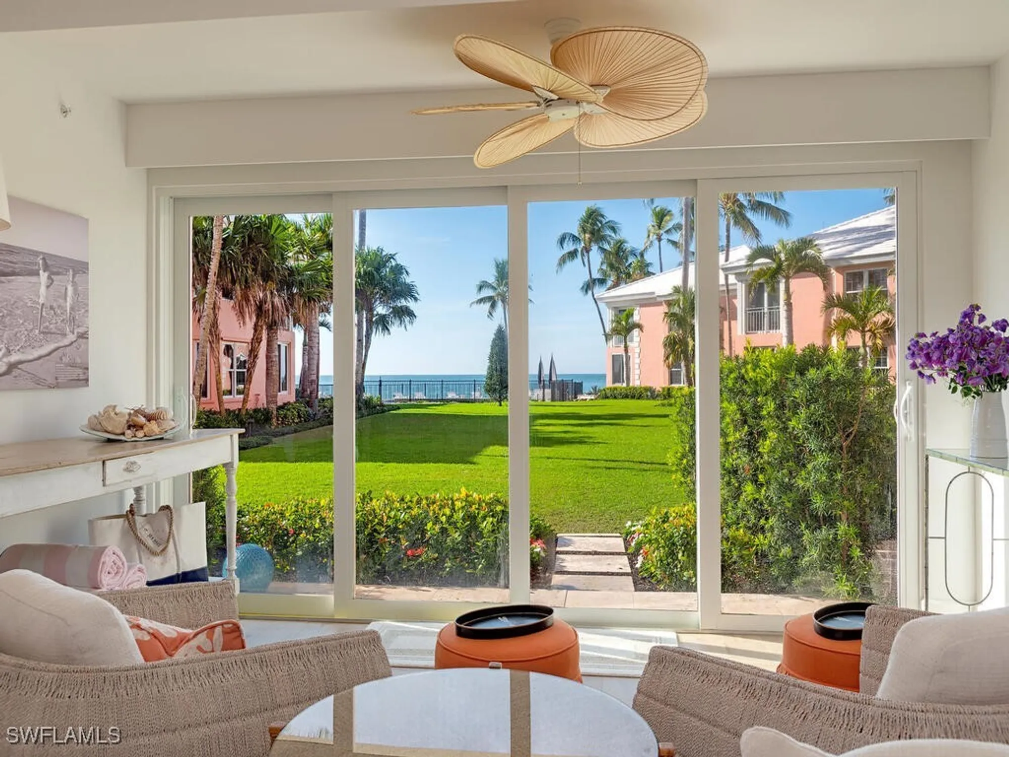 Property Slideshow image 6 of 17 | 2401 gulf shore blvd 11, Naples, FL, 34103