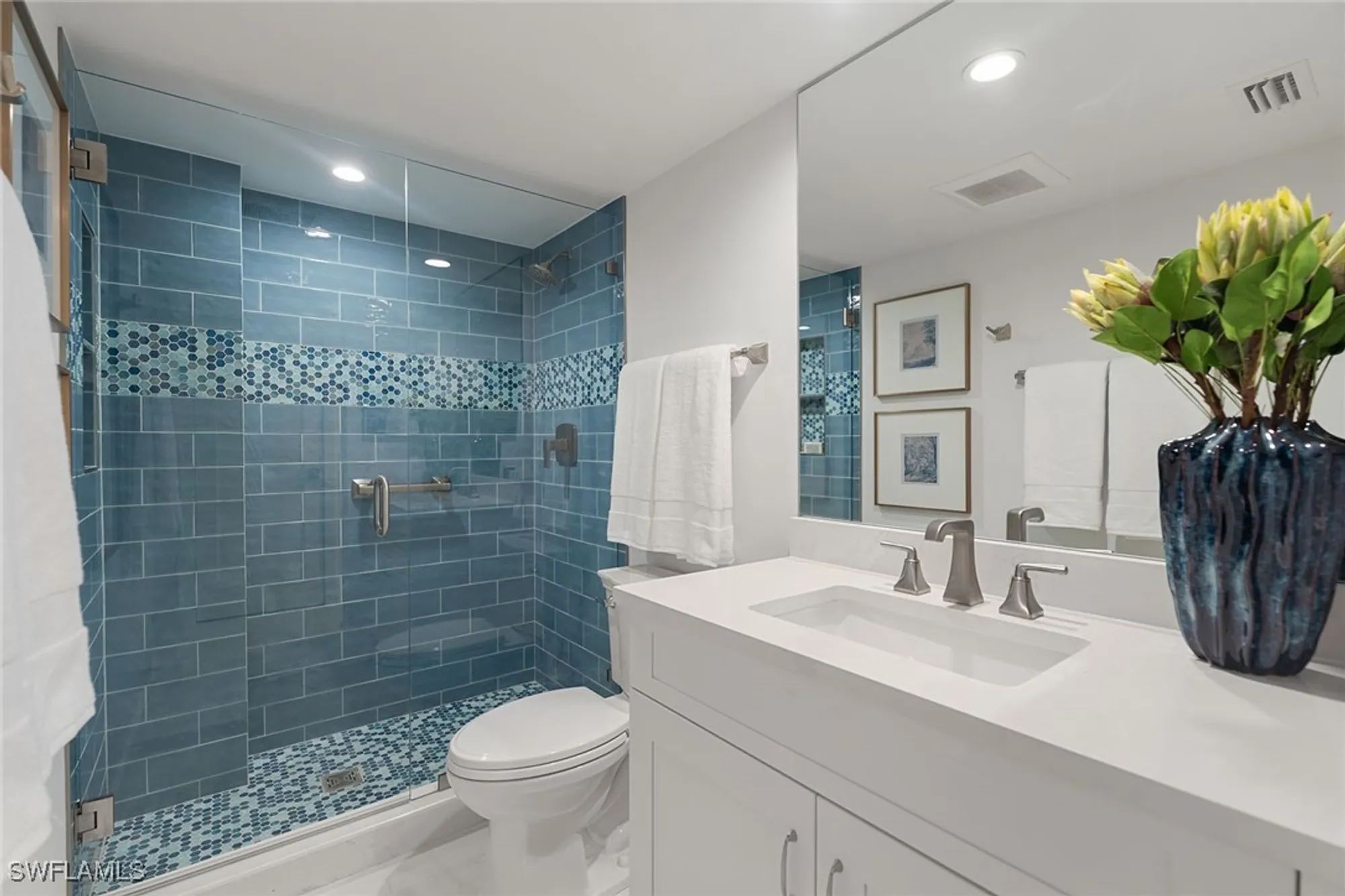 Property Slideshow image 19 of 37 | 1919 gulf shore blvd 101, Naples, FL, 34102