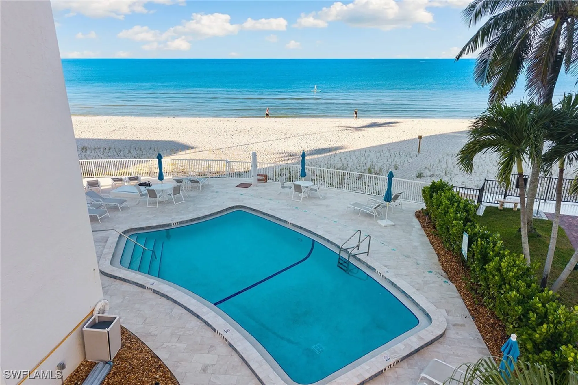 Property Slideshow image 29 of 37 | 1919 gulf shore blvd 101, Naples, FL, 34102