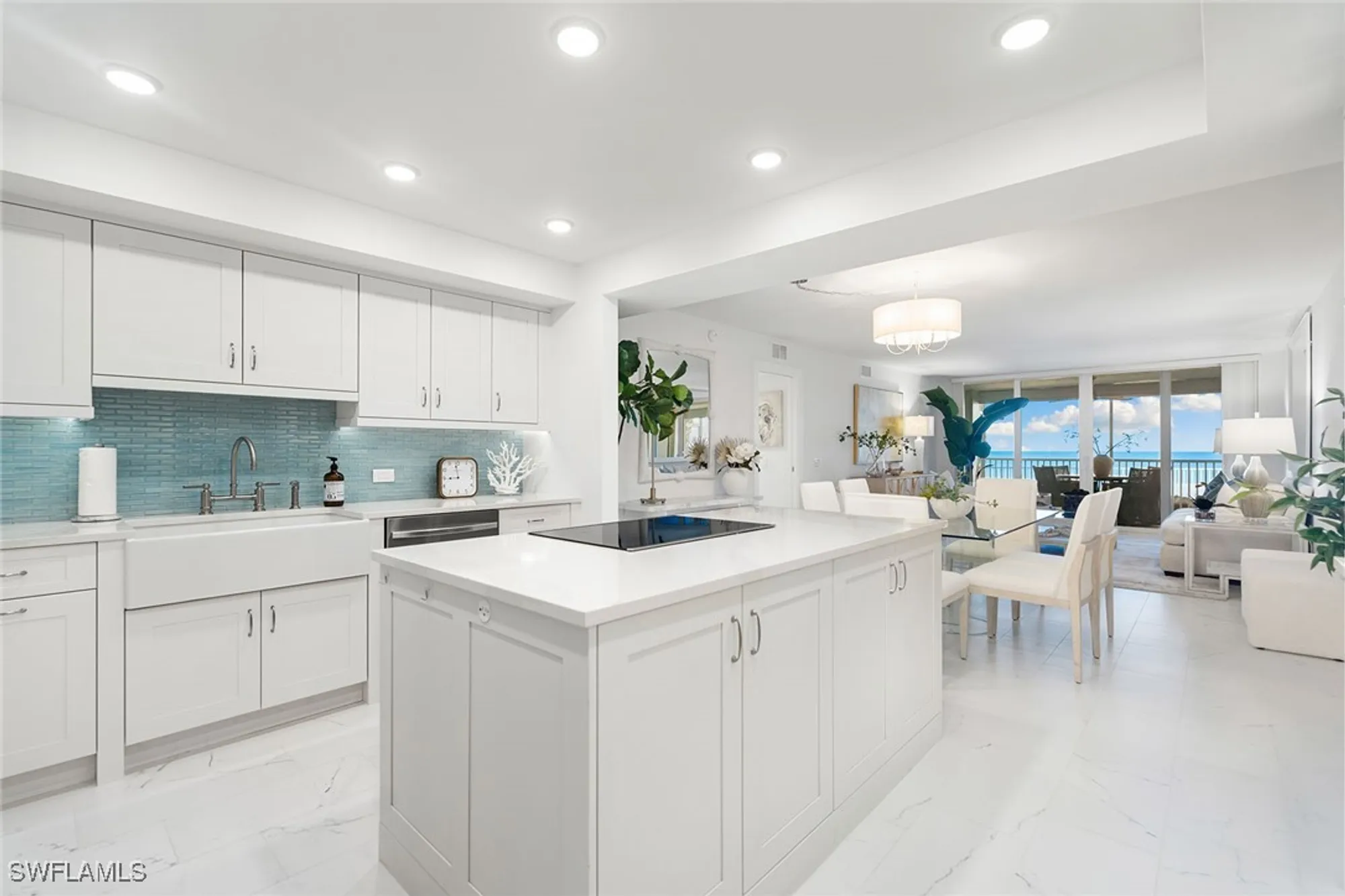 Property Slideshow image 2 of 37 | 1919 gulf shore blvd 101, Naples, FL, 34102